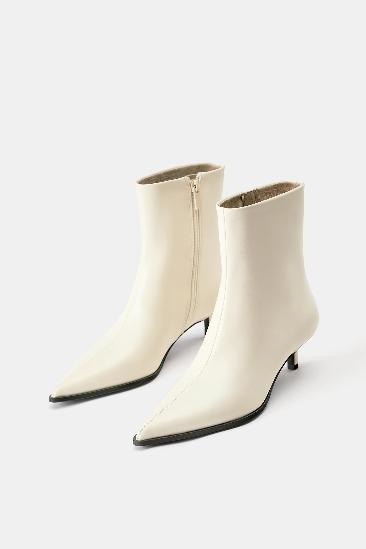 Kitten heel ankle boots — Ecru
