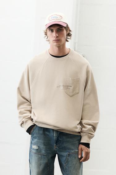 Sweatshirt with pocket and slogan — Sand 2