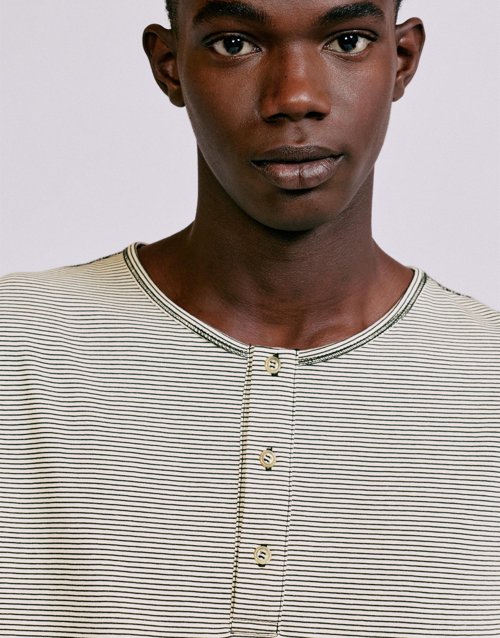 Striped henley neck T-shirt — Striped