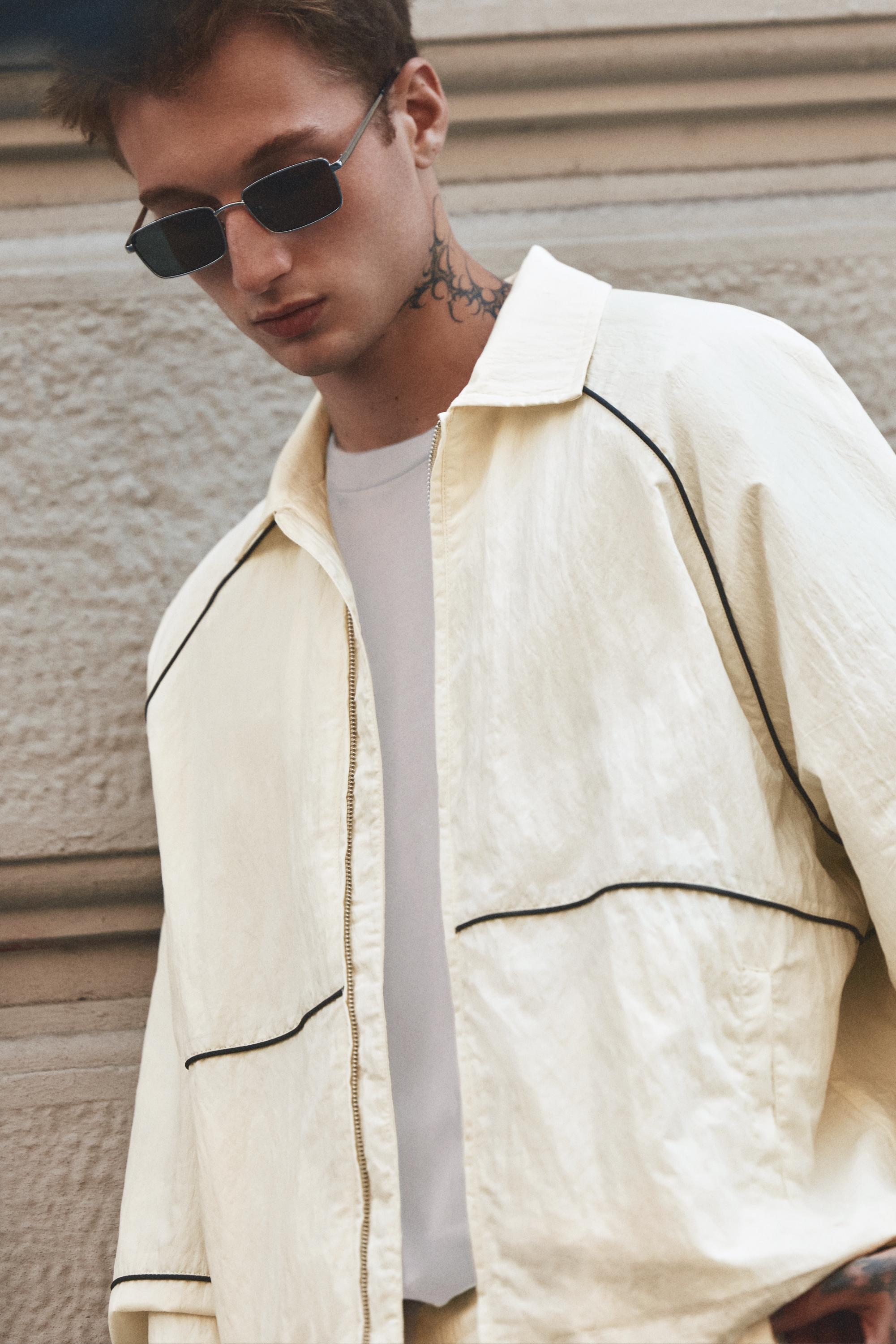 Lightweight contrast stitch jacket — Off white