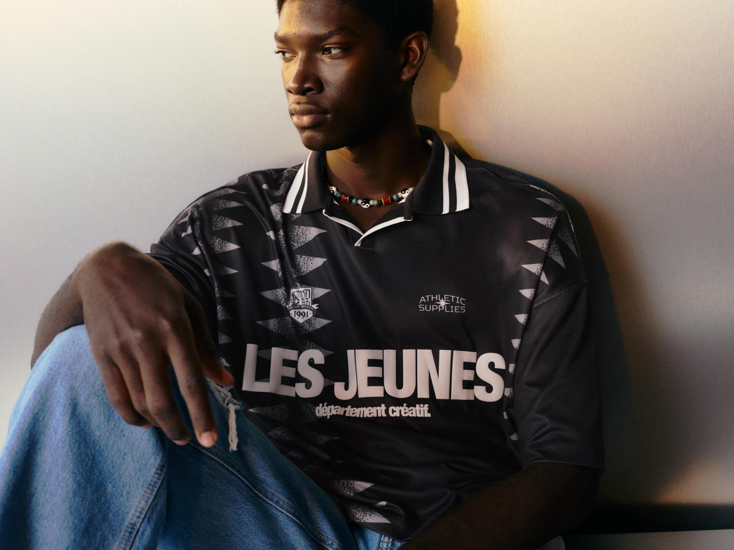 Les Jeunes T-shirt — Black