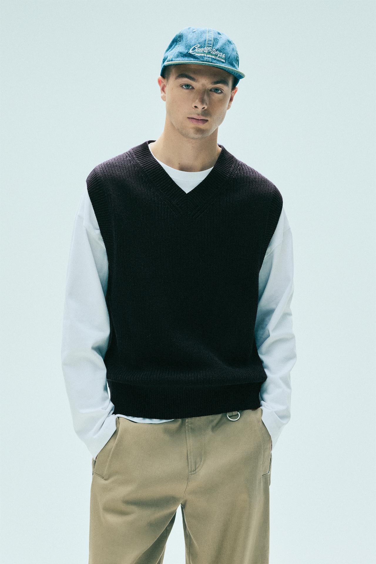 Knit vest — Navy