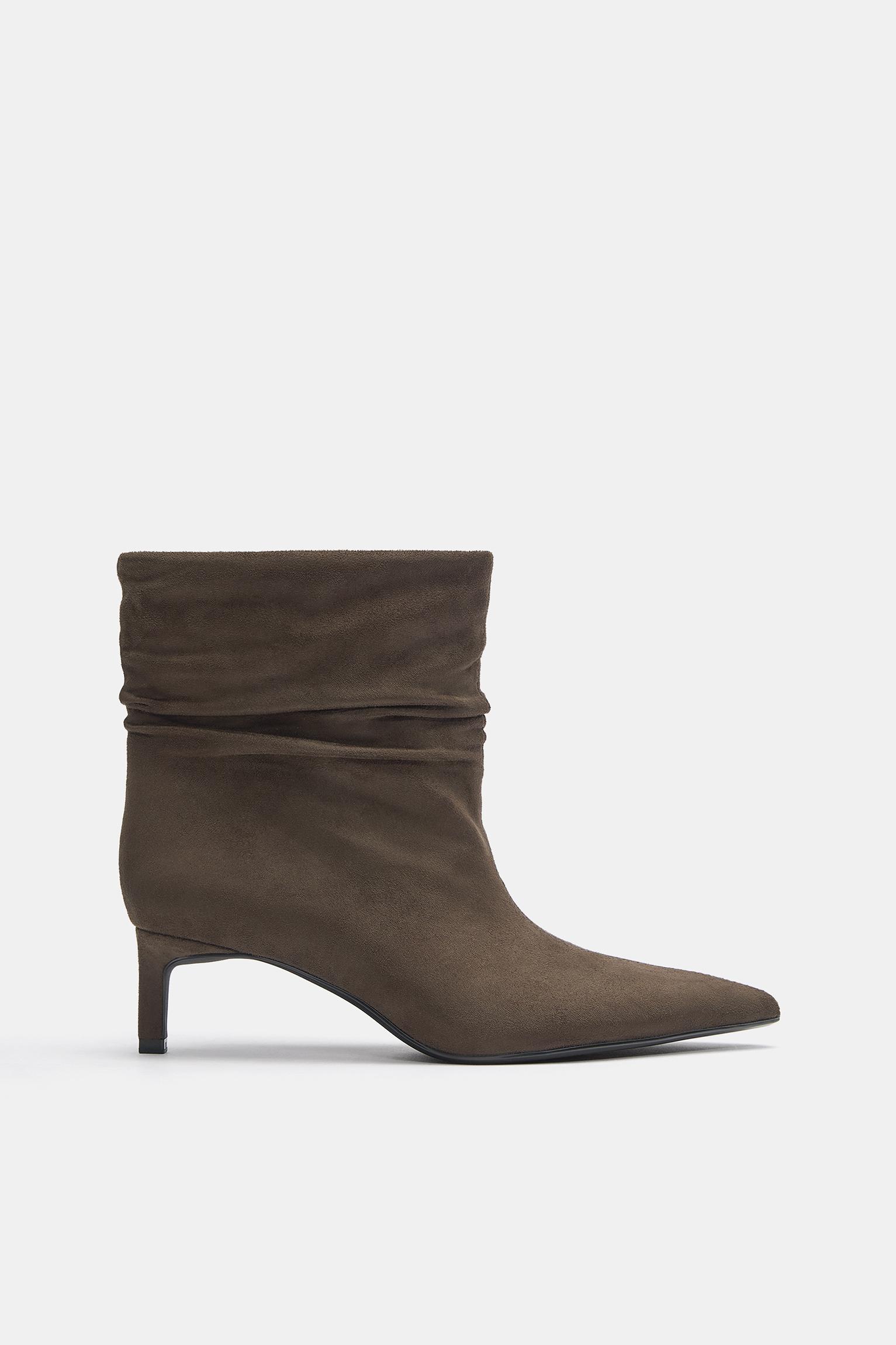 Ruched heel ankle boots — Brown