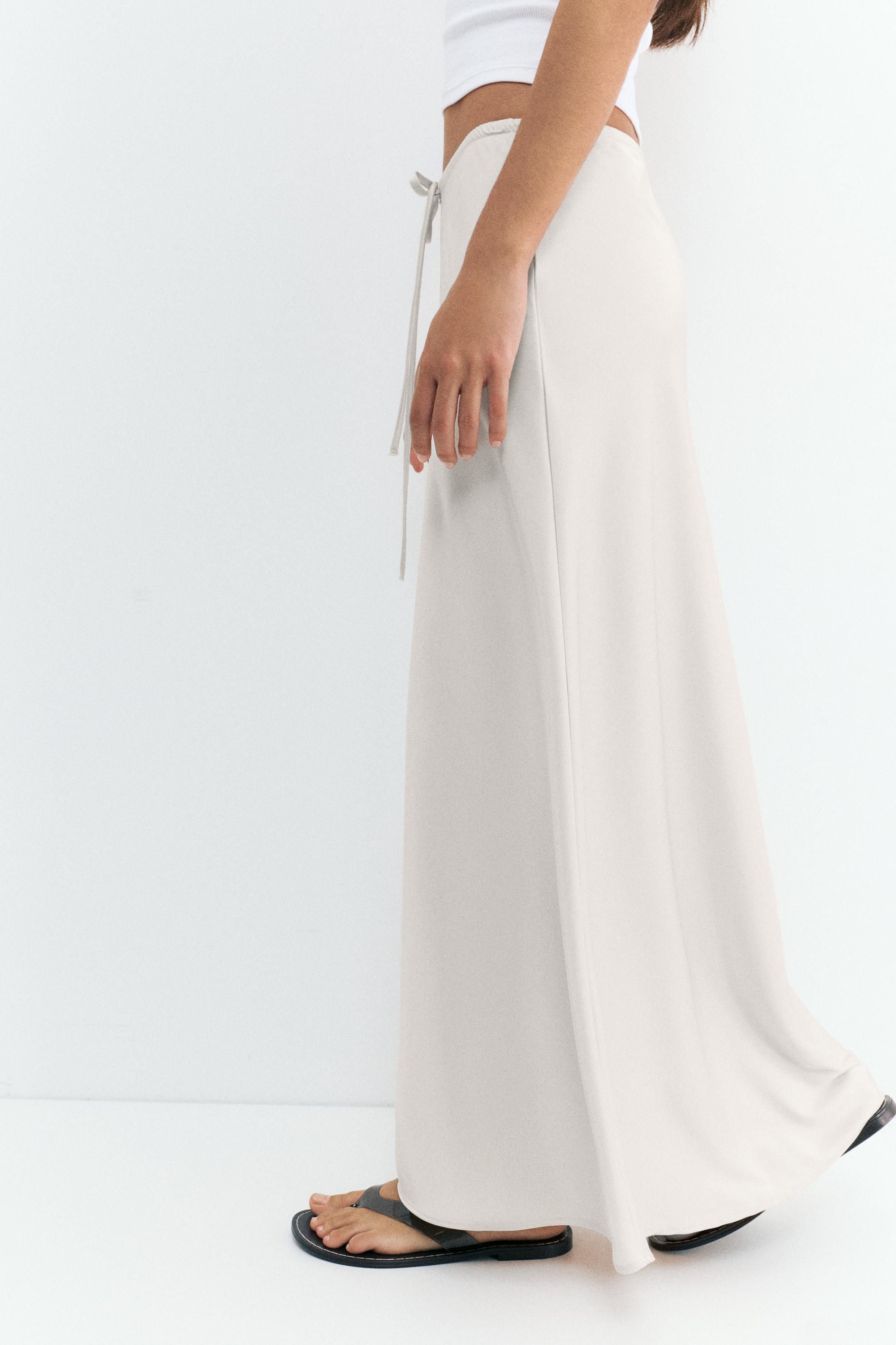 Satin midi skirt — Ecru