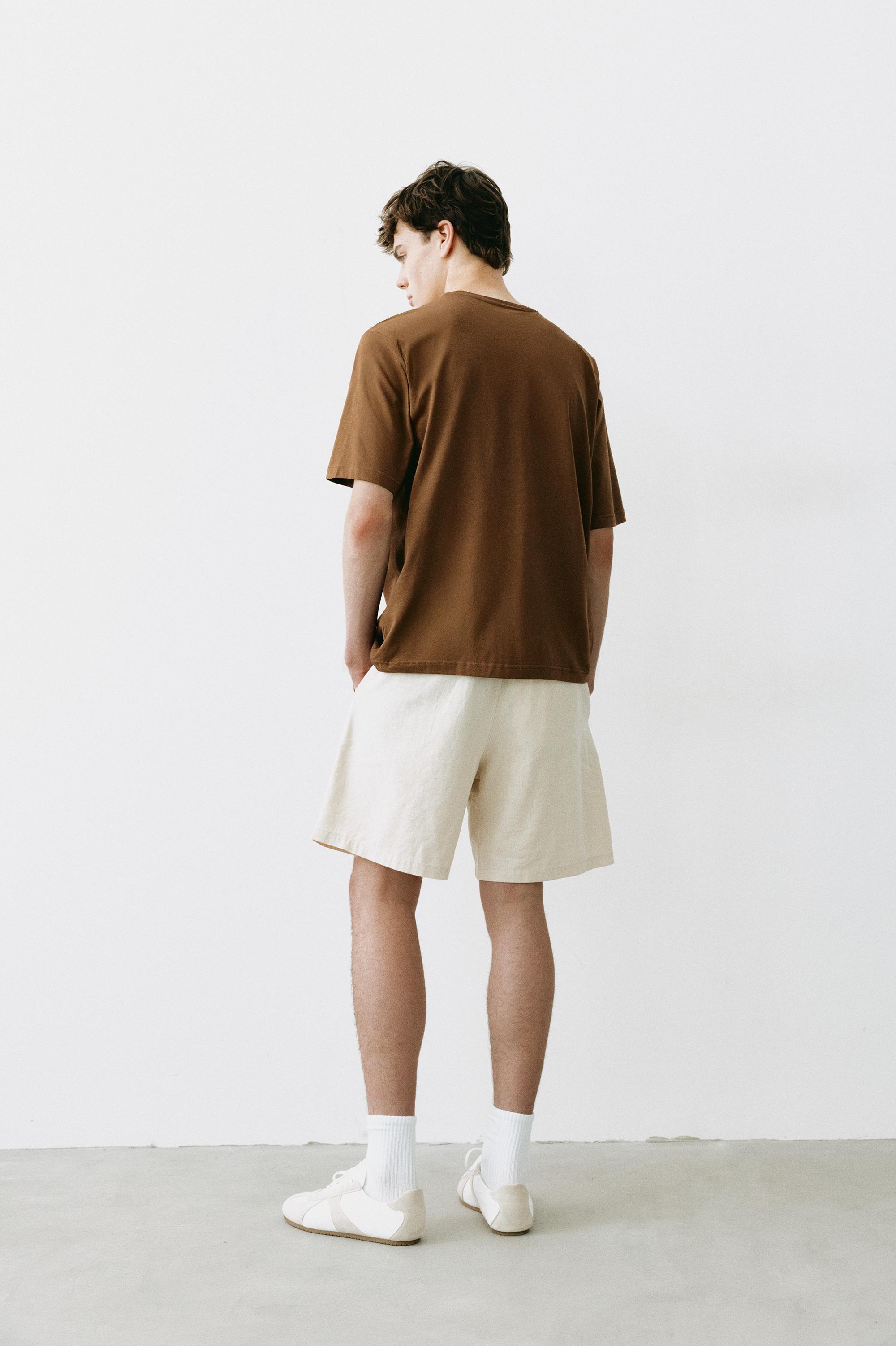 Boxy-fit graphic pocket T-shirt — Brown