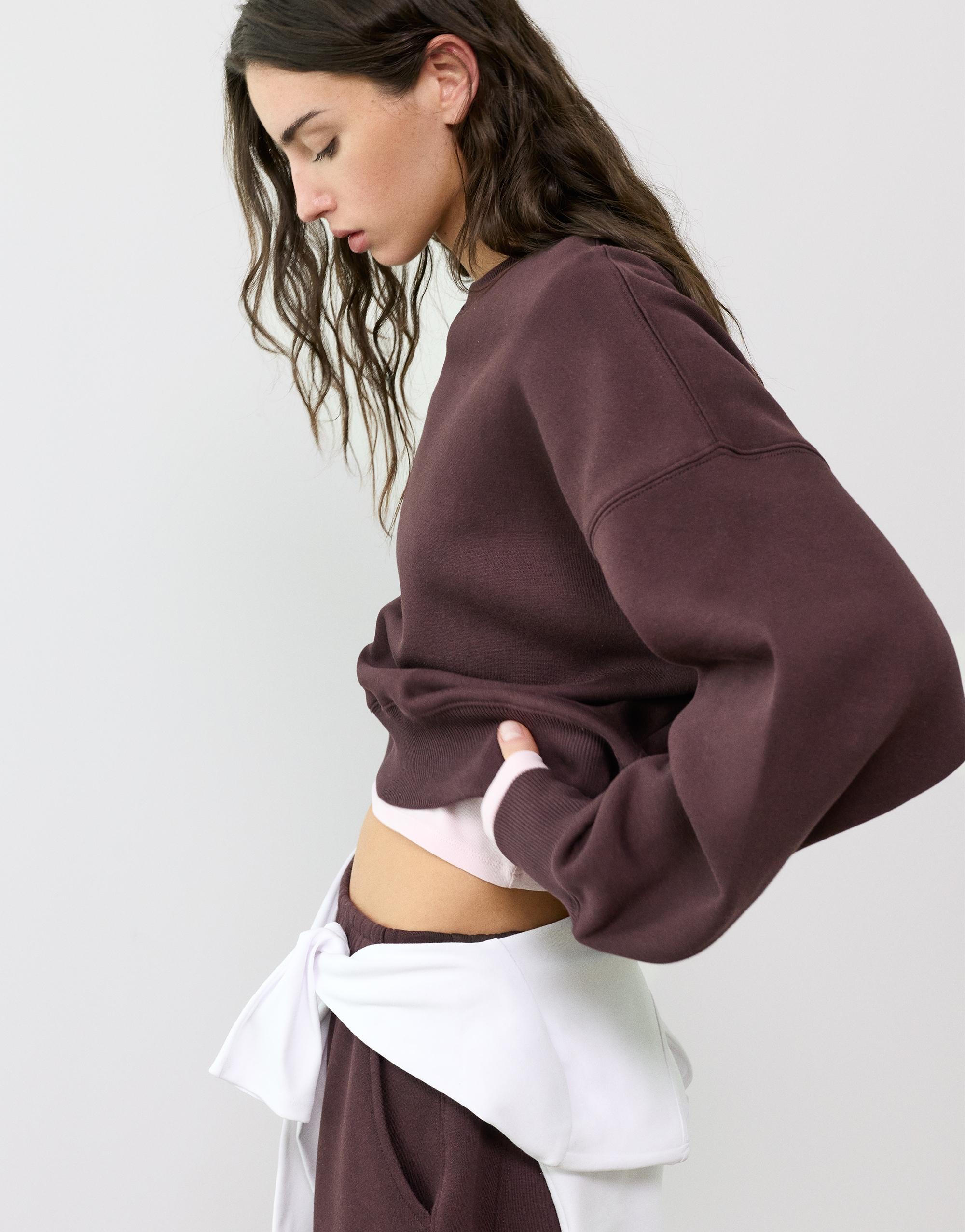 Round neck sweatshirt — Brown