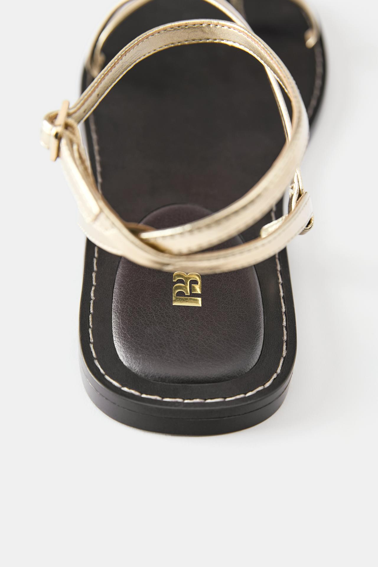 Gold flat sandals — Gold
