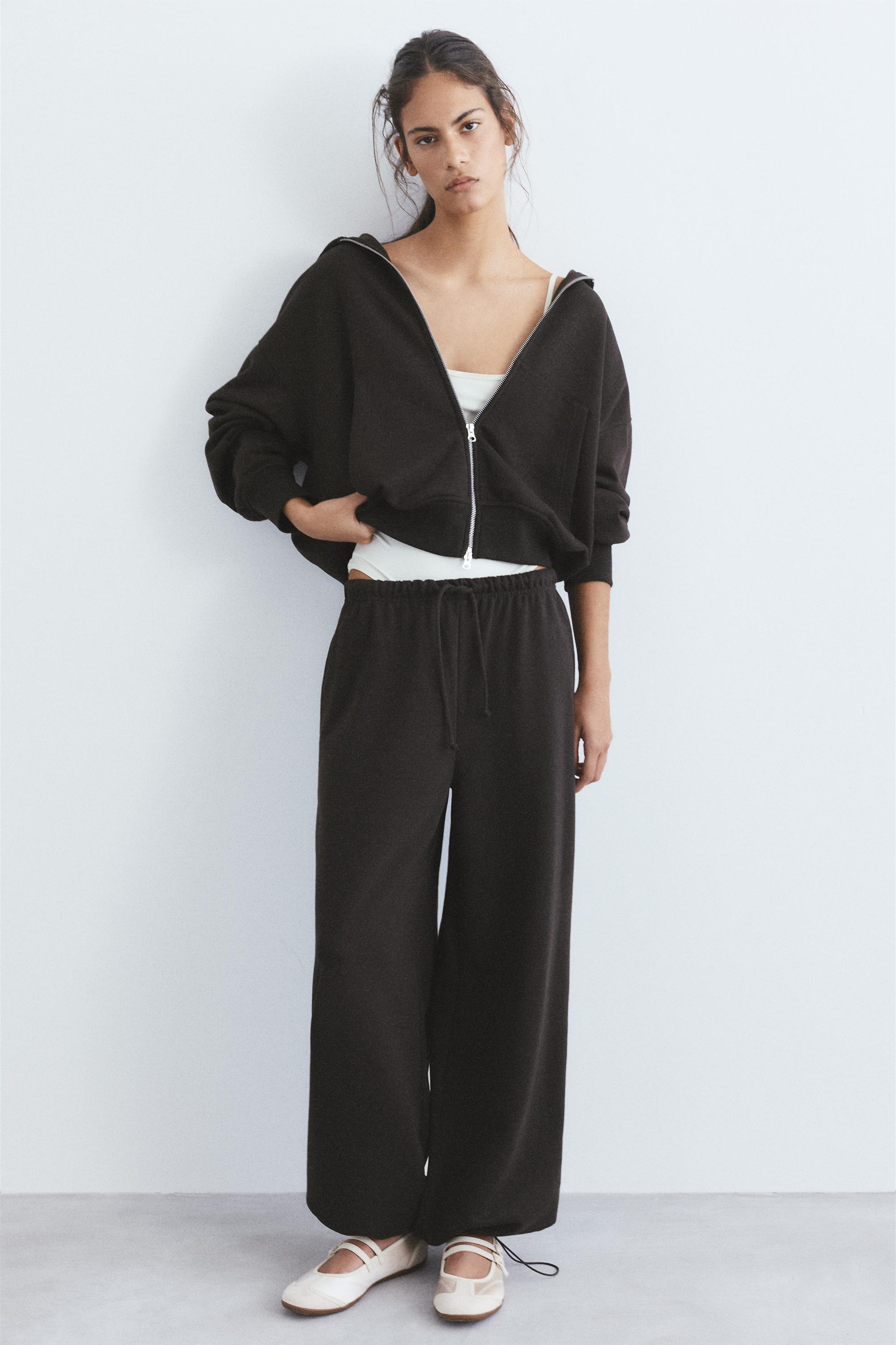 Hoodie with zipper — Brown