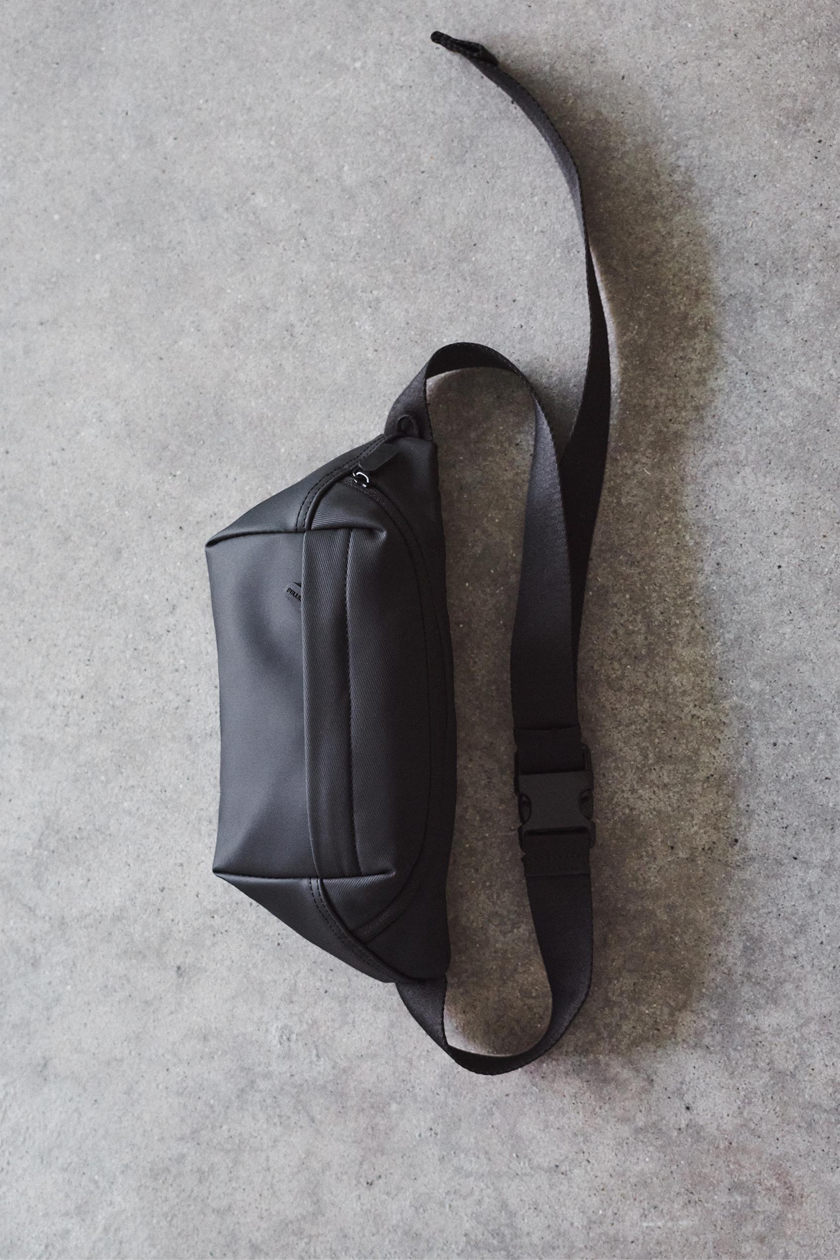 Rubberised belt bag — Black