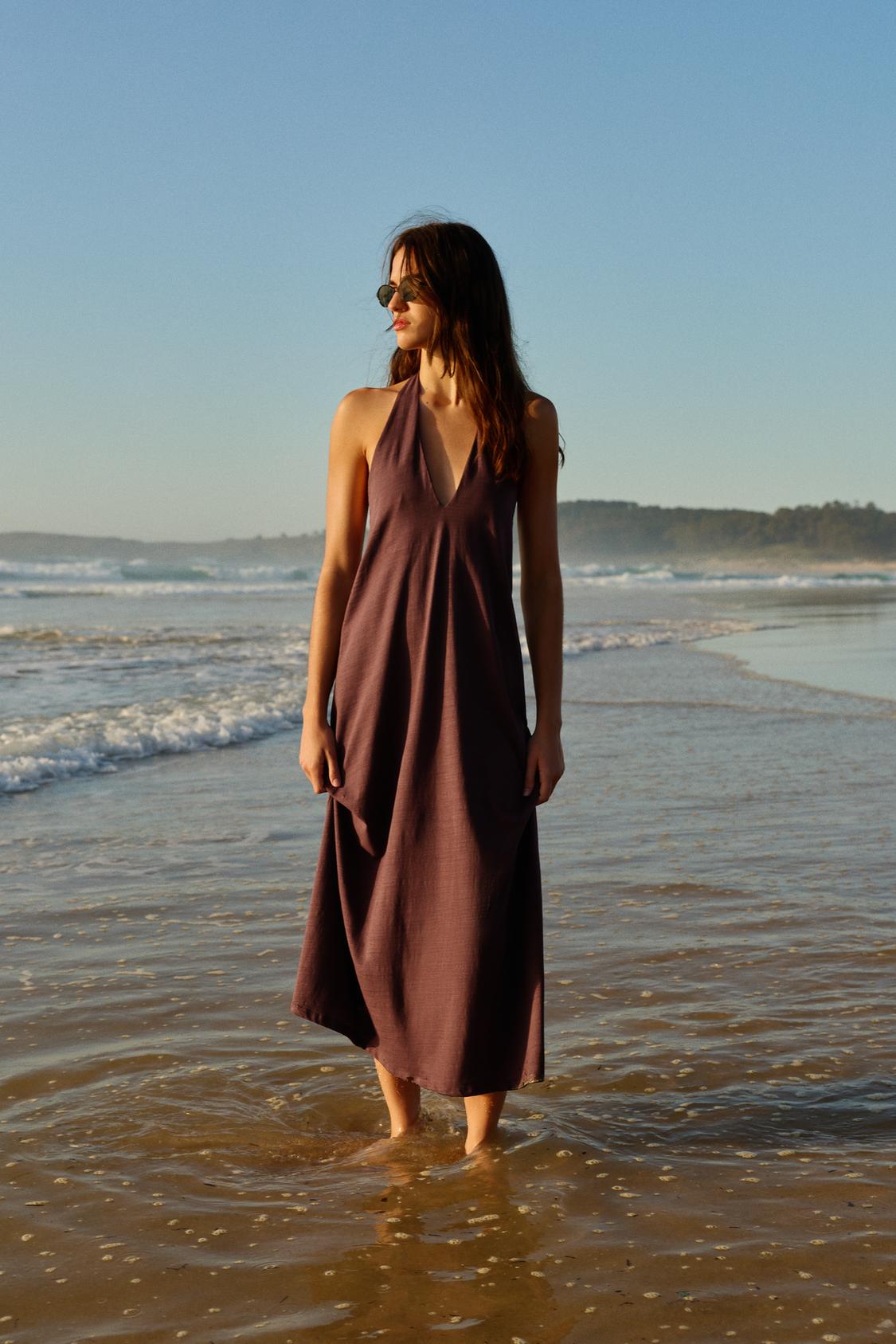 Halter neck midi dress | Pull&Bear United States Halter neck midi dress | Pull&Bear United States
