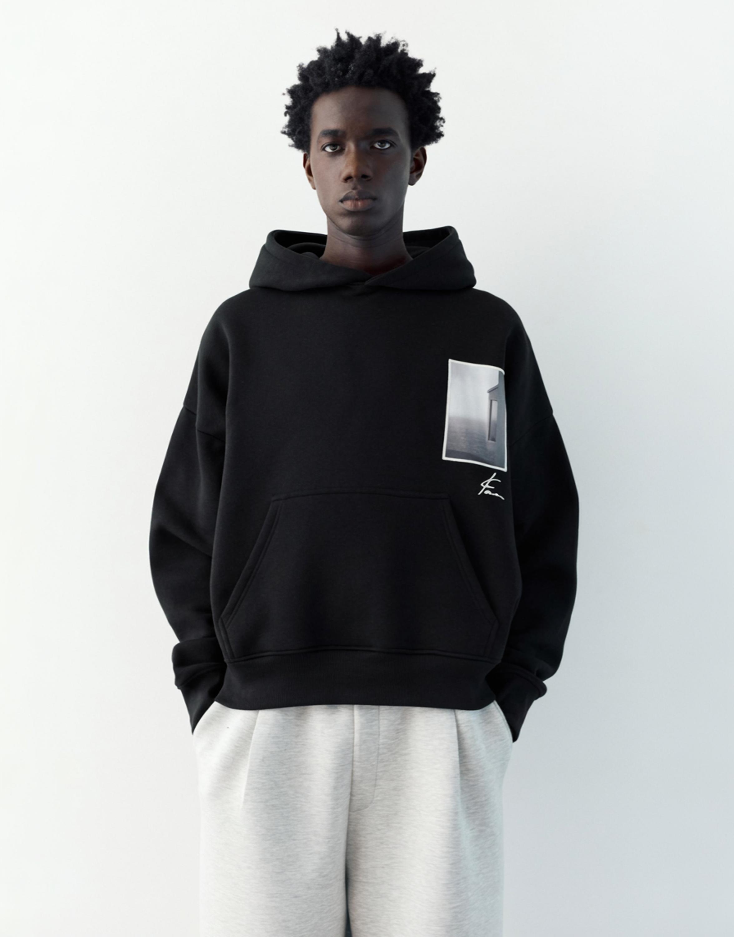 Kapüşonlu grafik sweatshirt - Görsel 12