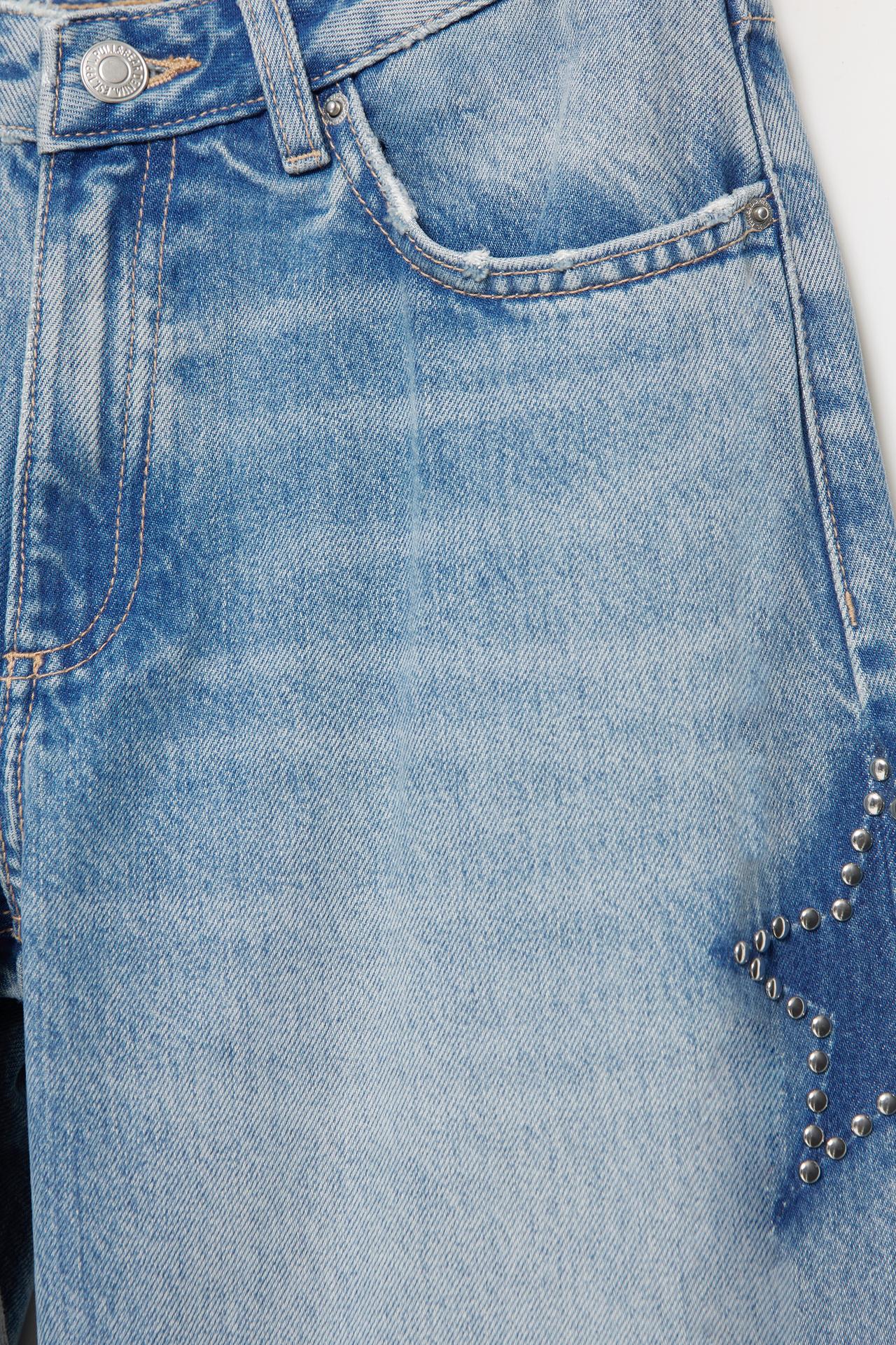 Wide-leg star stud jeans — Medium blue