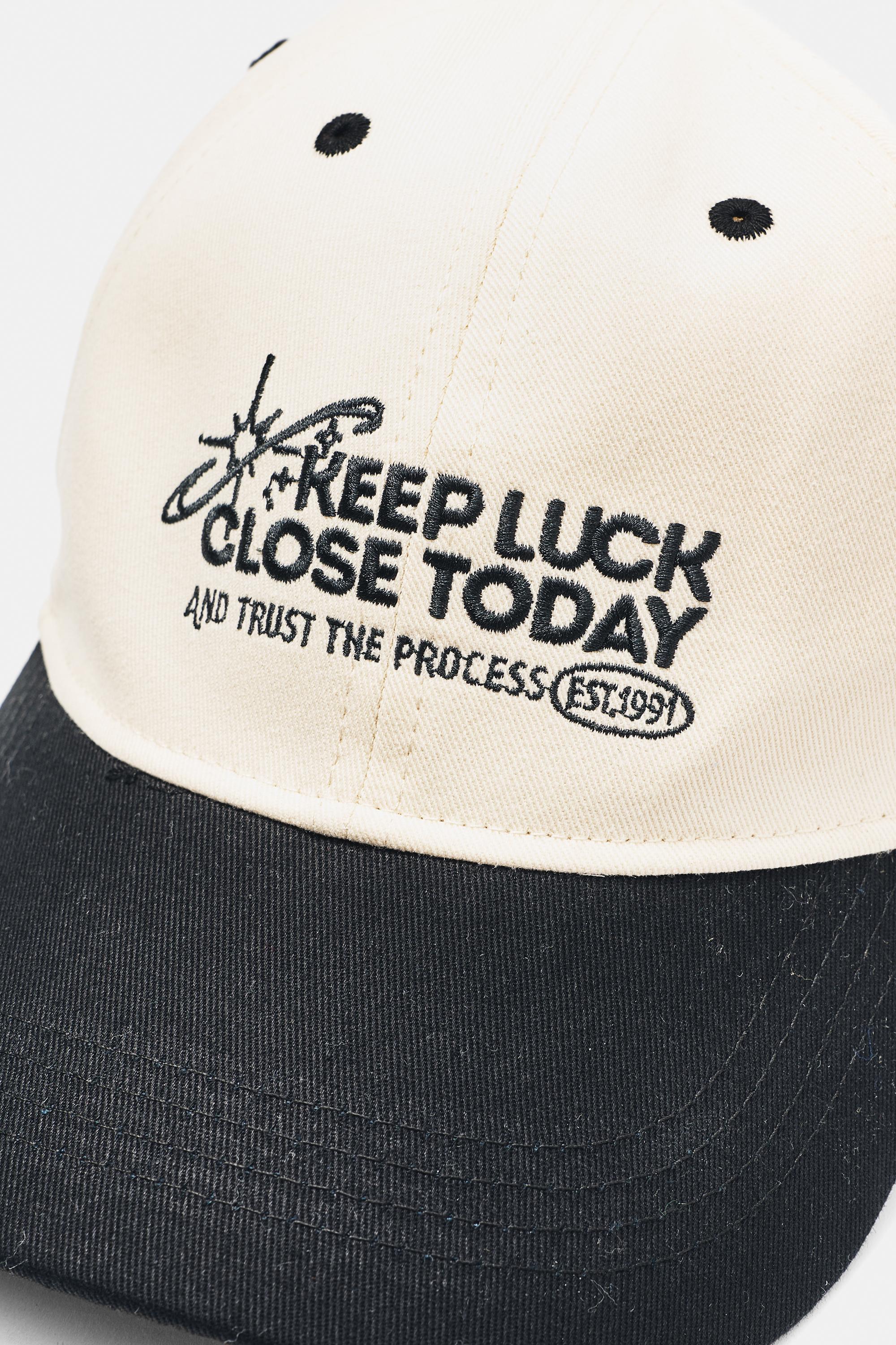 Keep Luck Close Today cap — Others