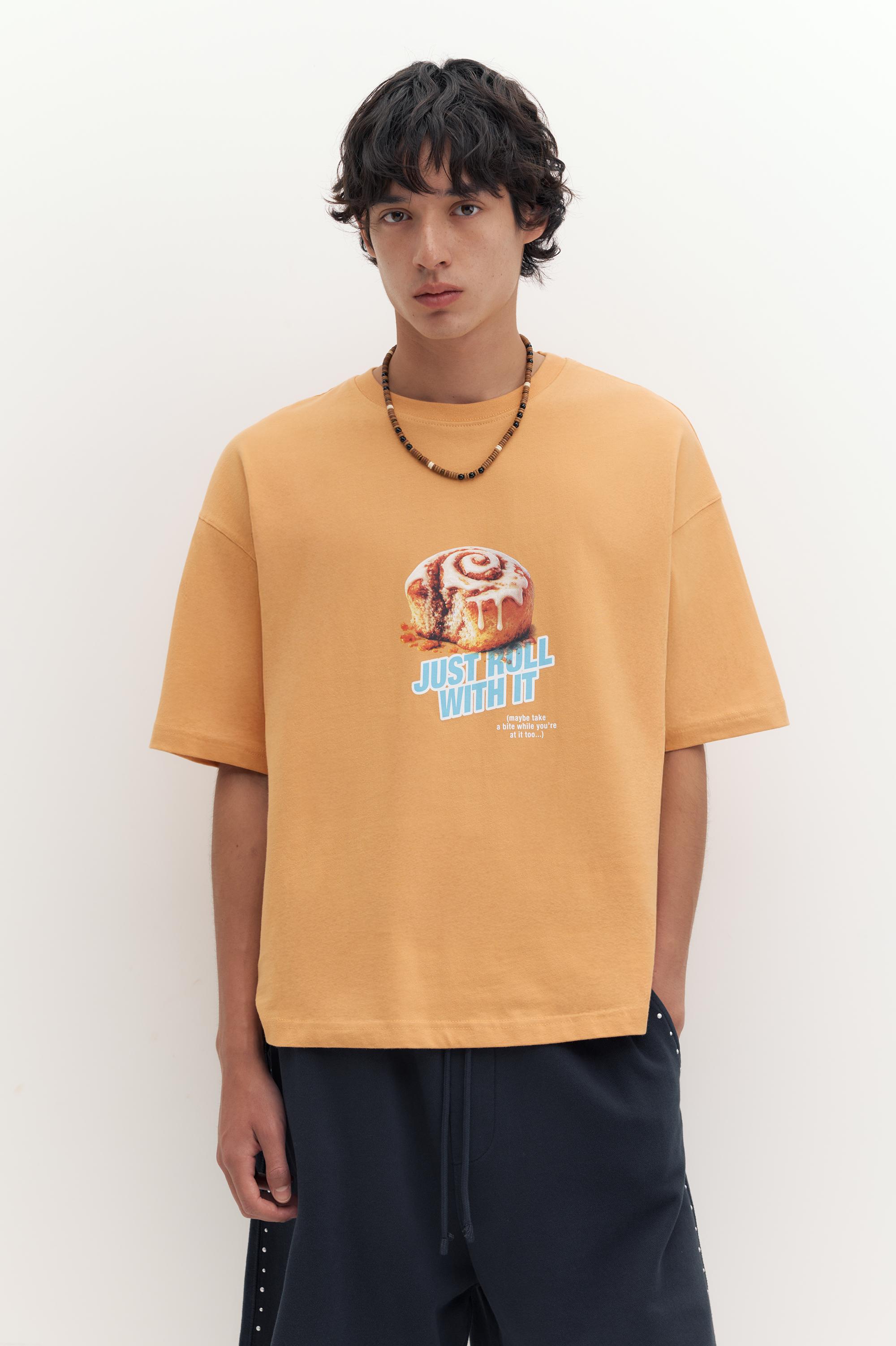 STWD cinnamon roll graphic T-shirt — Orange