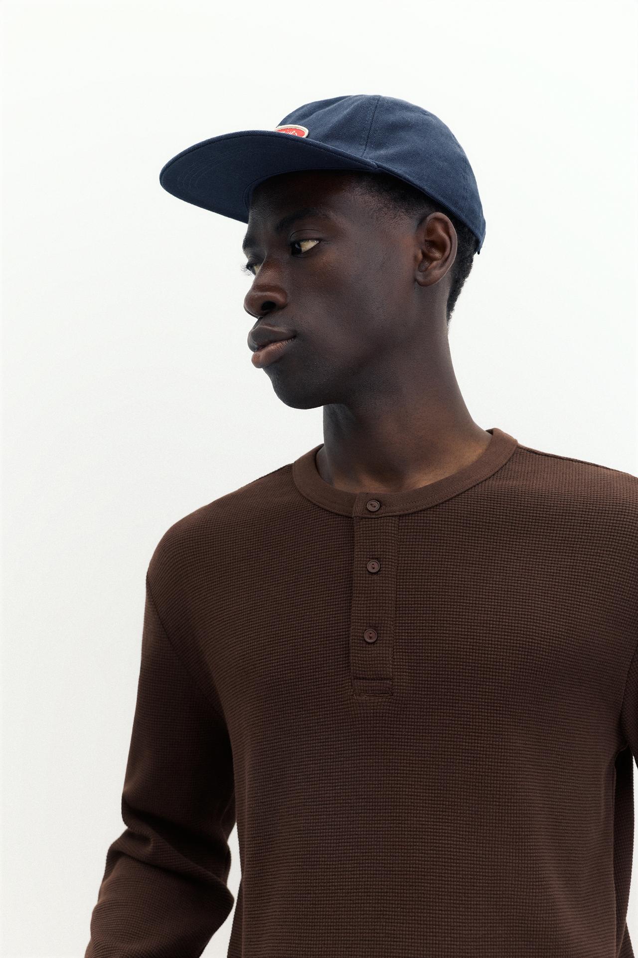 Long sleeve Henley T-shirt — Brown