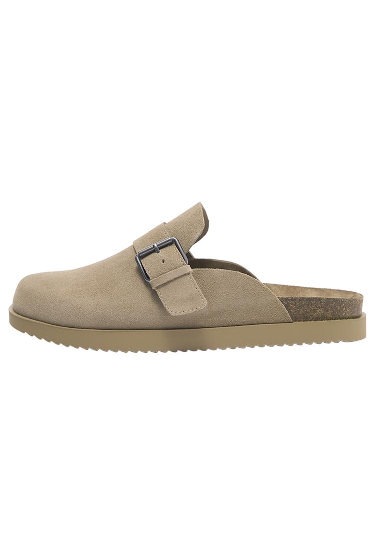 Leather buckle clogs — Ecru