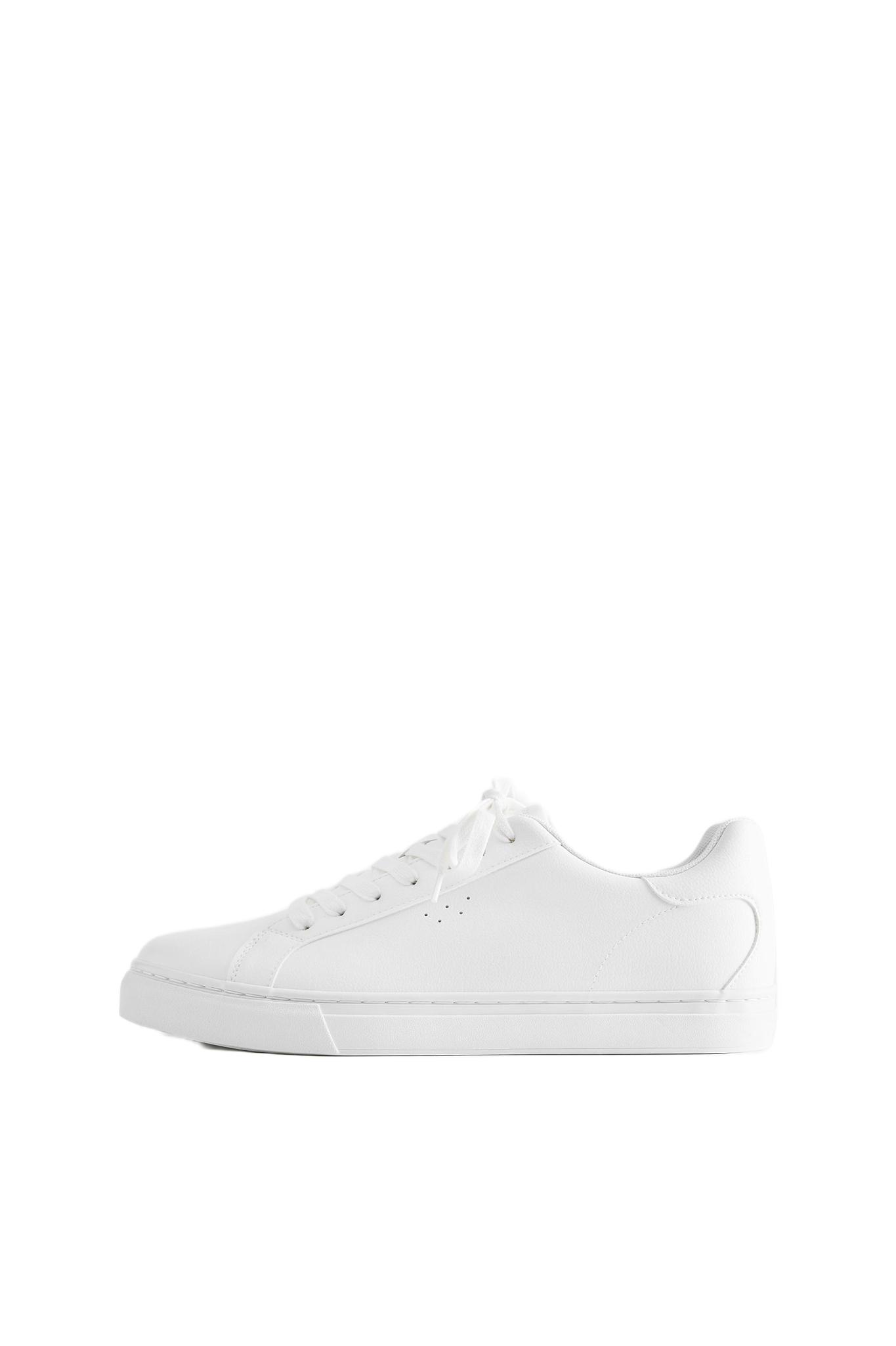Casual trainers — White