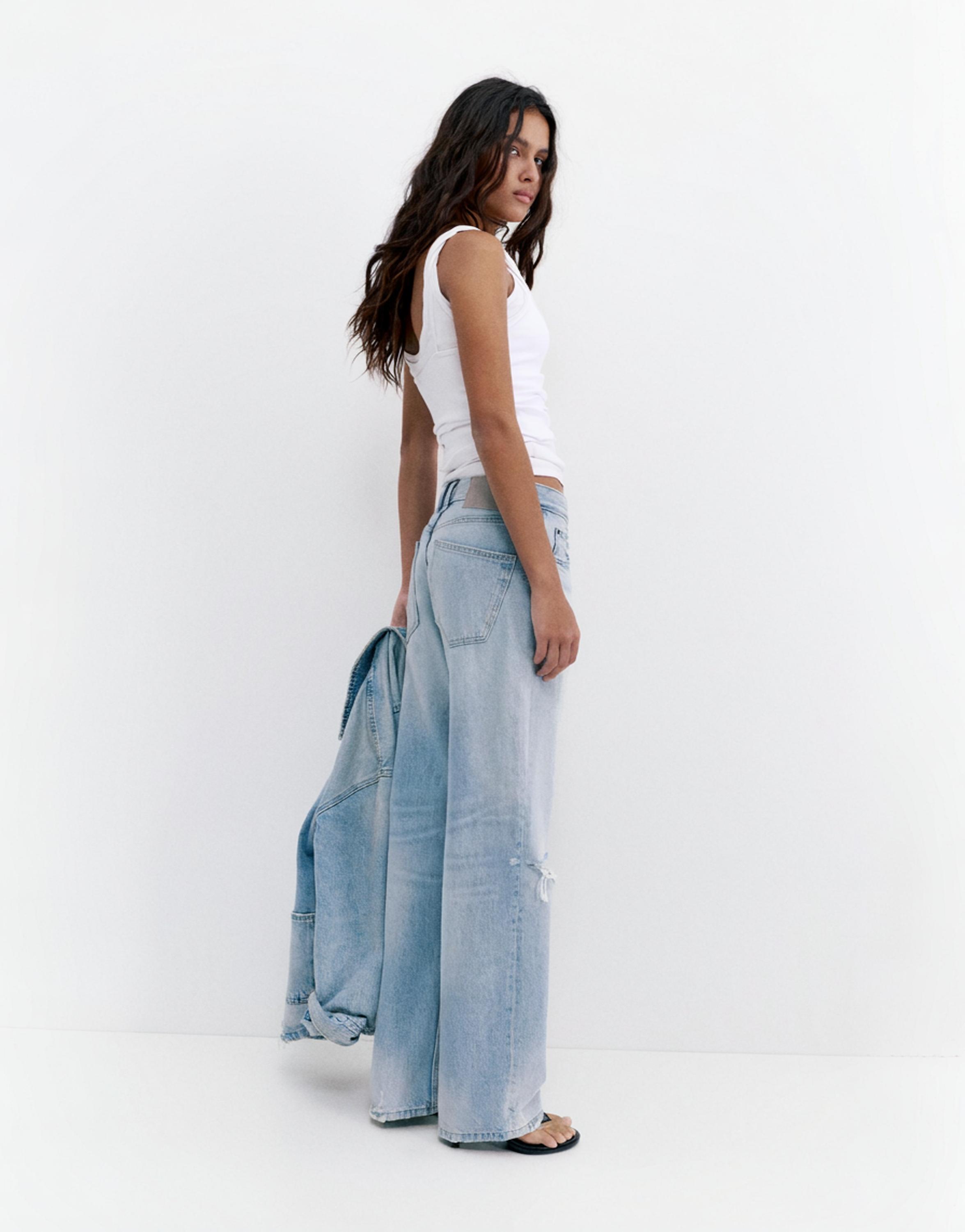 Ripped boyfriend jeans — Pale blue