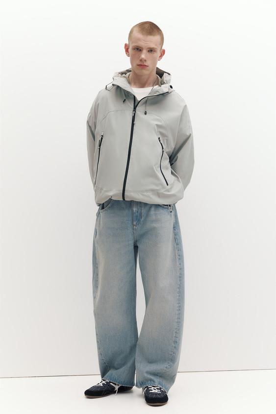 Blouson Coupe-vent Pull & Bear à Capuche - Taille M, Blanc à Rayures, Manches Longues, Neuf Sans étiquettes