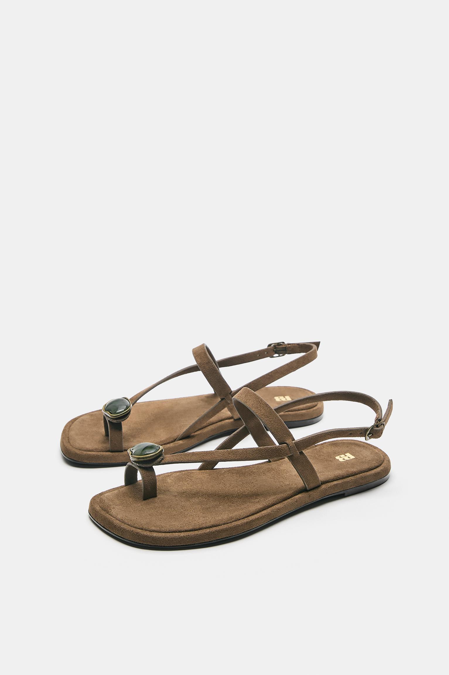 Embellished flat sandals — Brown