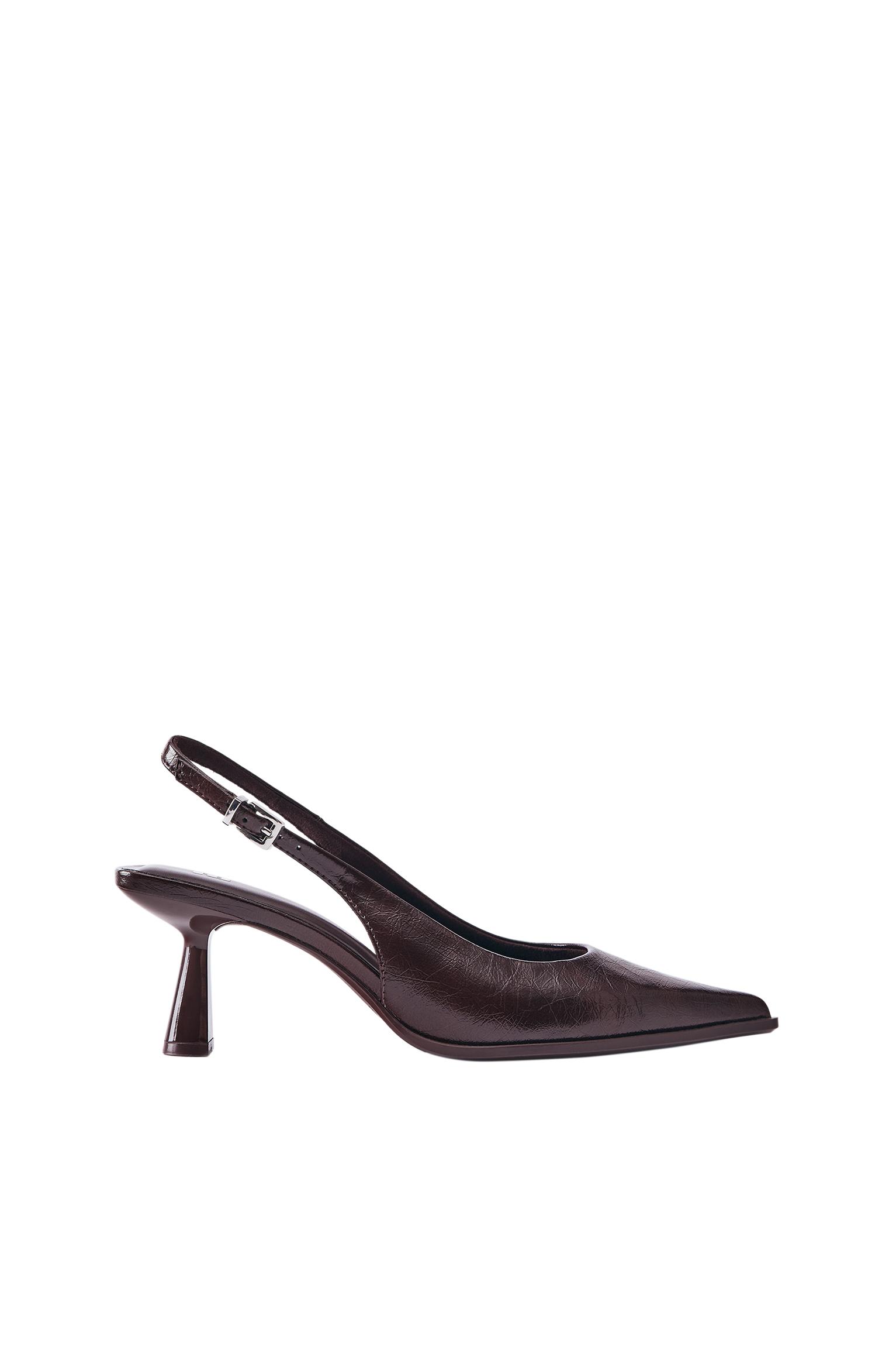 Zapatos tacón destalonados