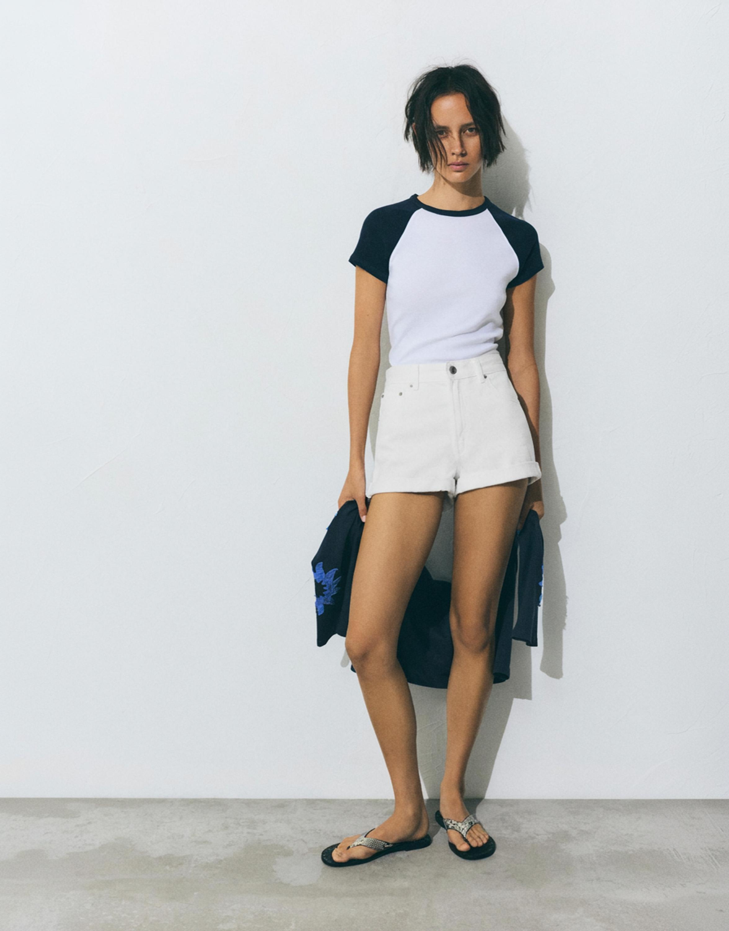 Denim mom fit shorts with turn-up hems — White