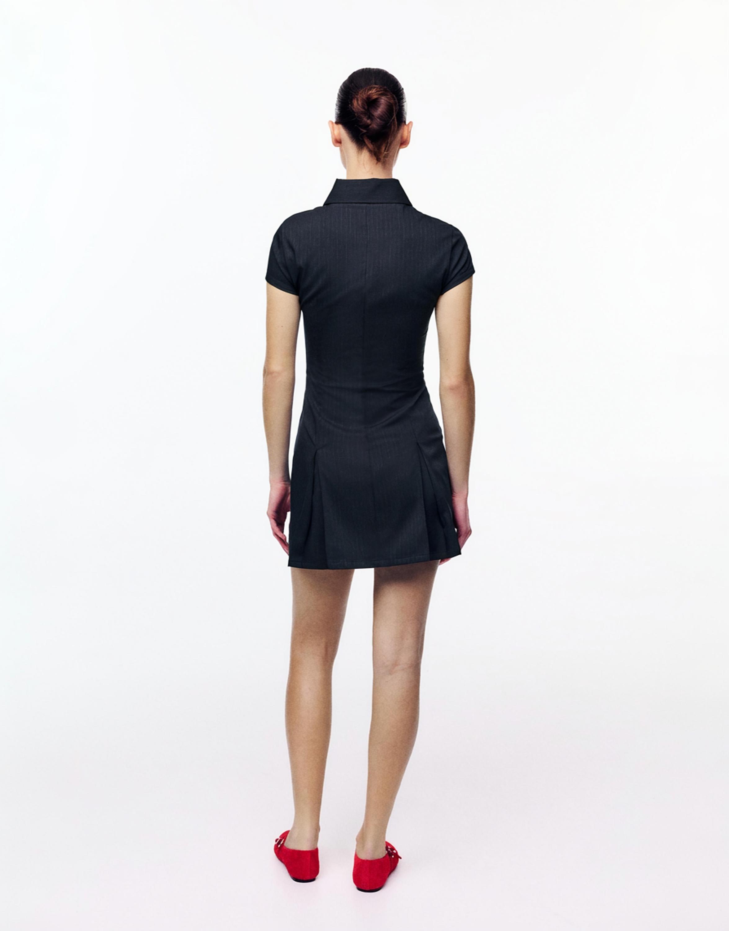 Short pinstripe dress with box pleats — Dark navy