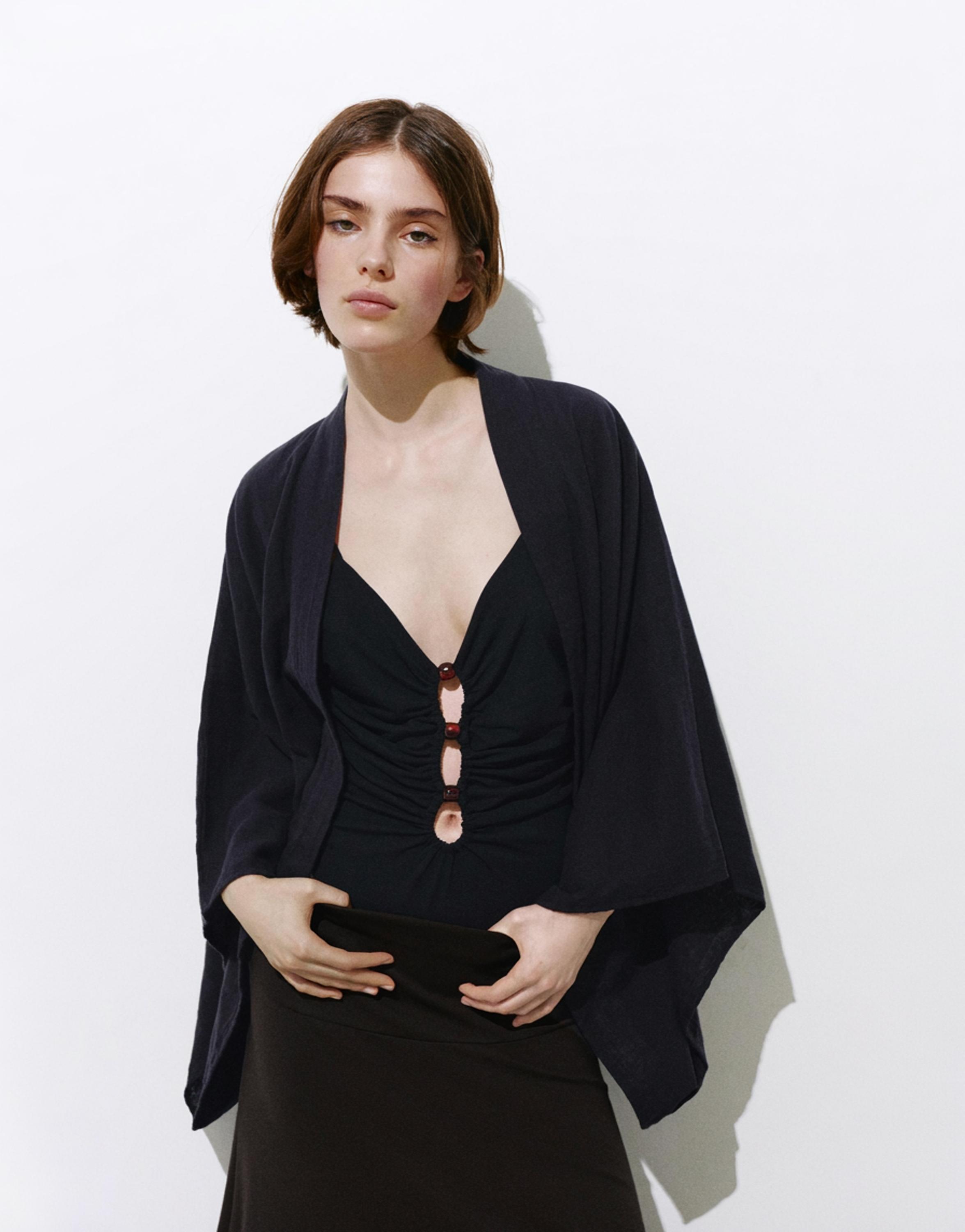 Short chiffon kimono — Black