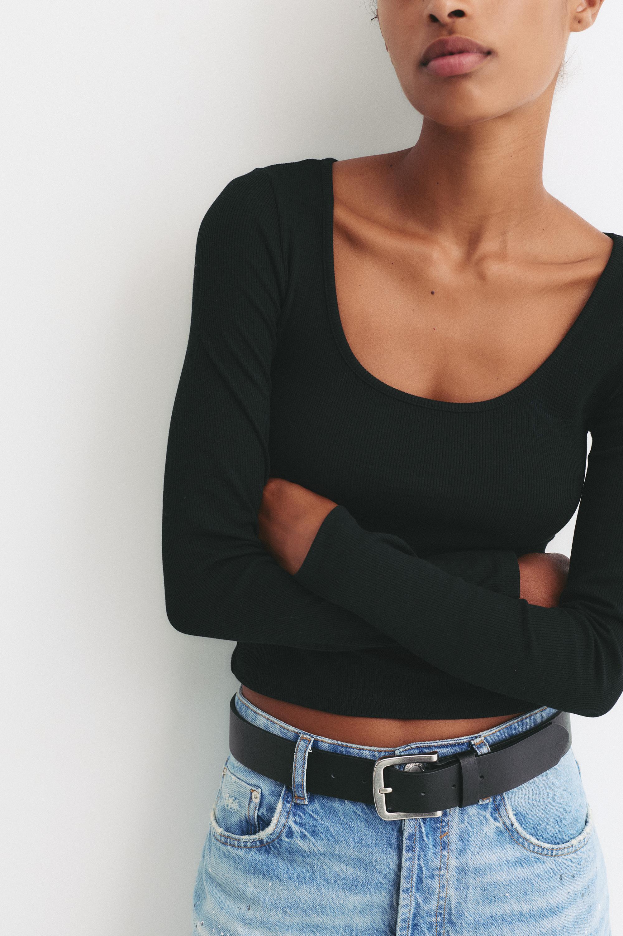 Ribbed round neck T-shirt — Black