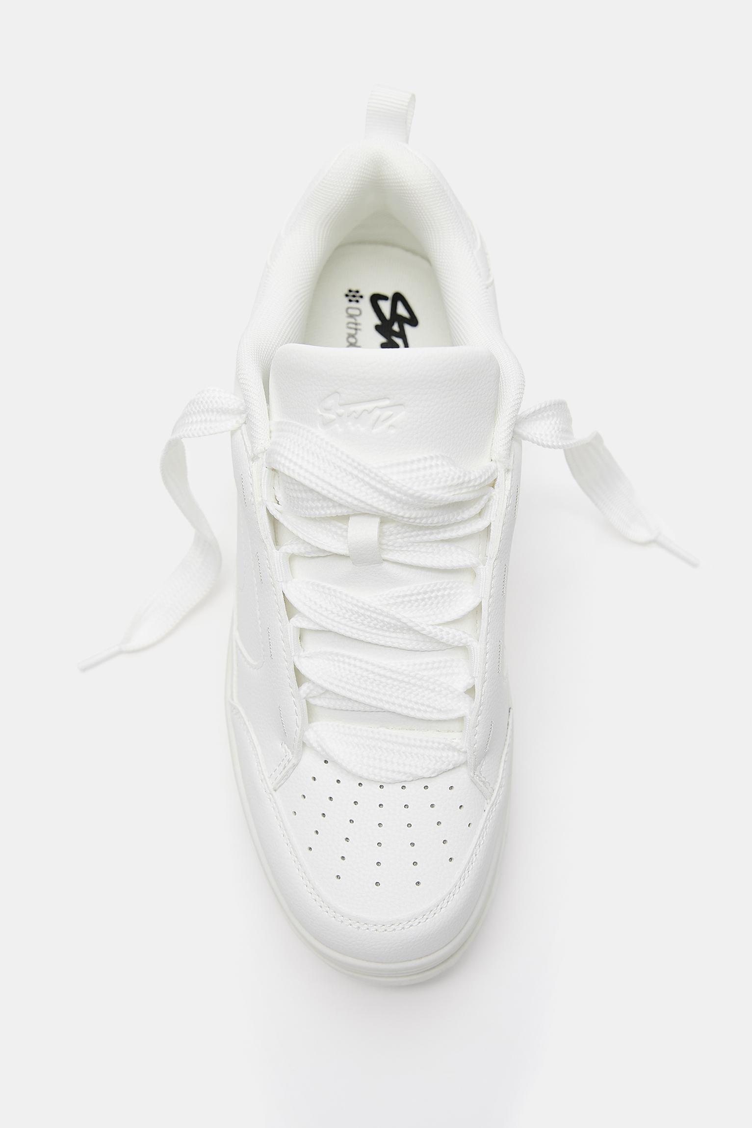 STWD trainers — White