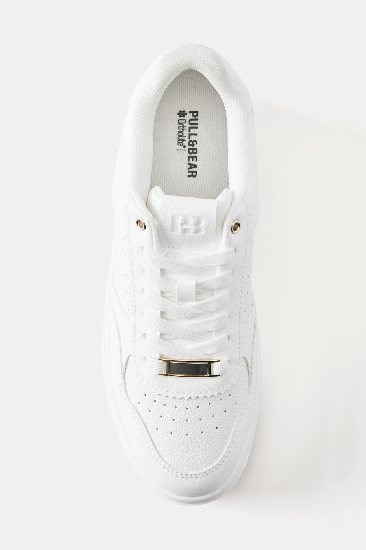 Platform trainers with detail — White