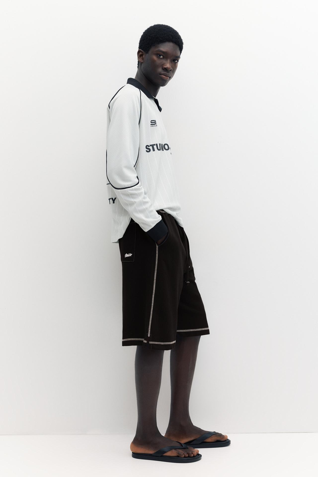 STWD jogger Bermuda shorts with seams — Black
