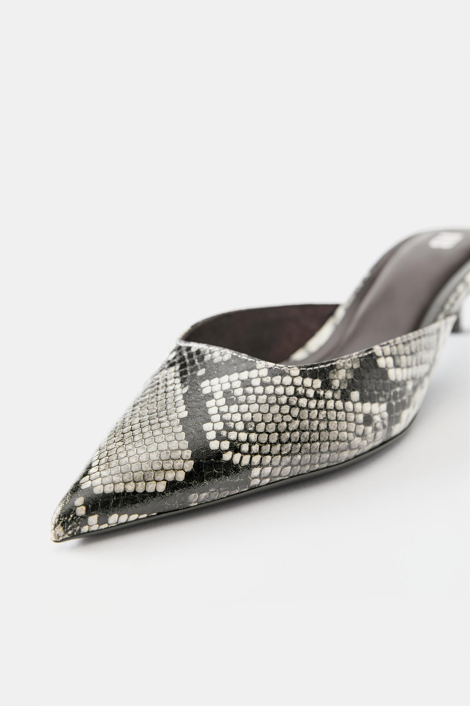 Snakeskin print mule heels — Contrast