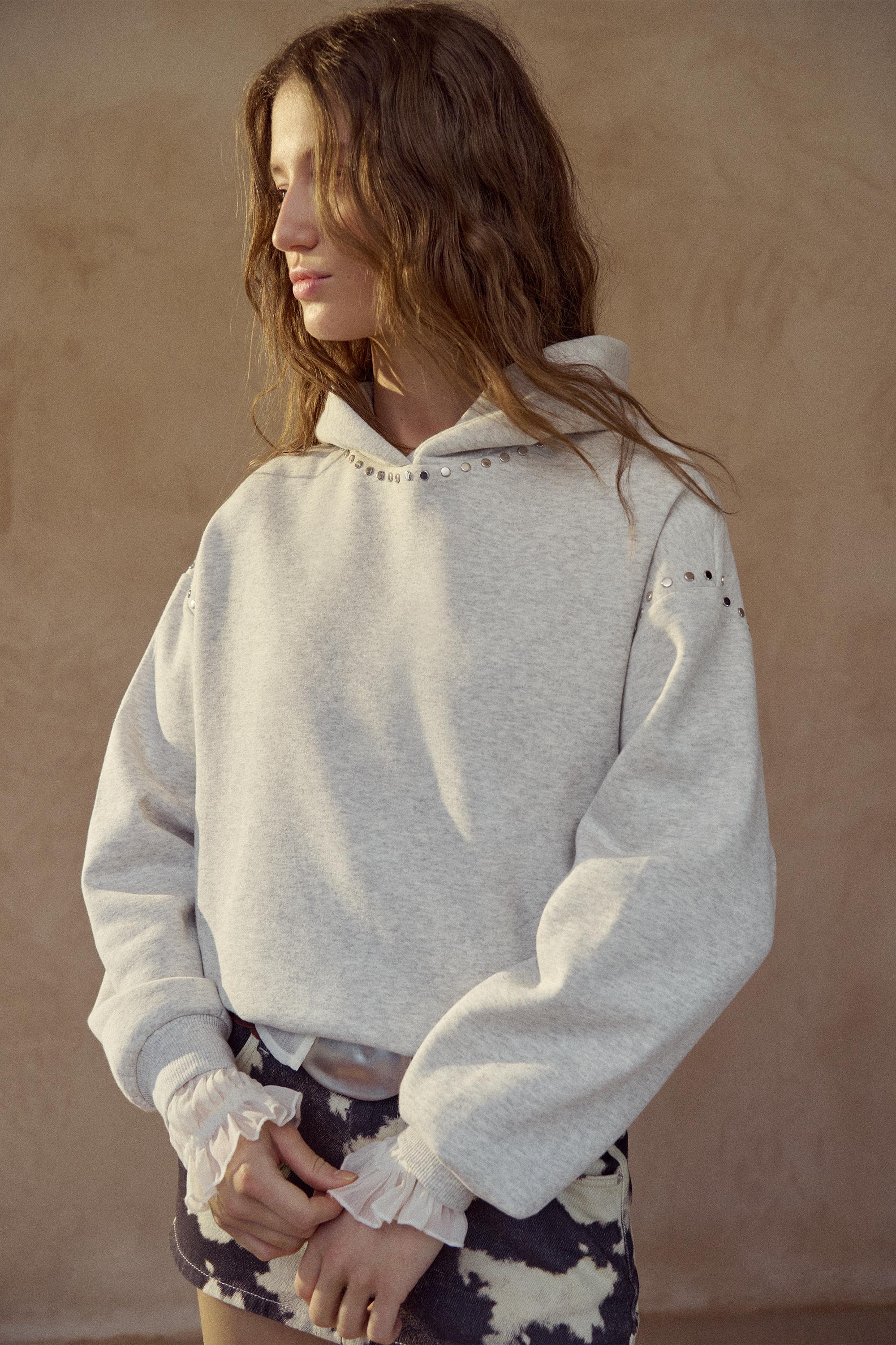 Kapuzenpullover Mit Nieten