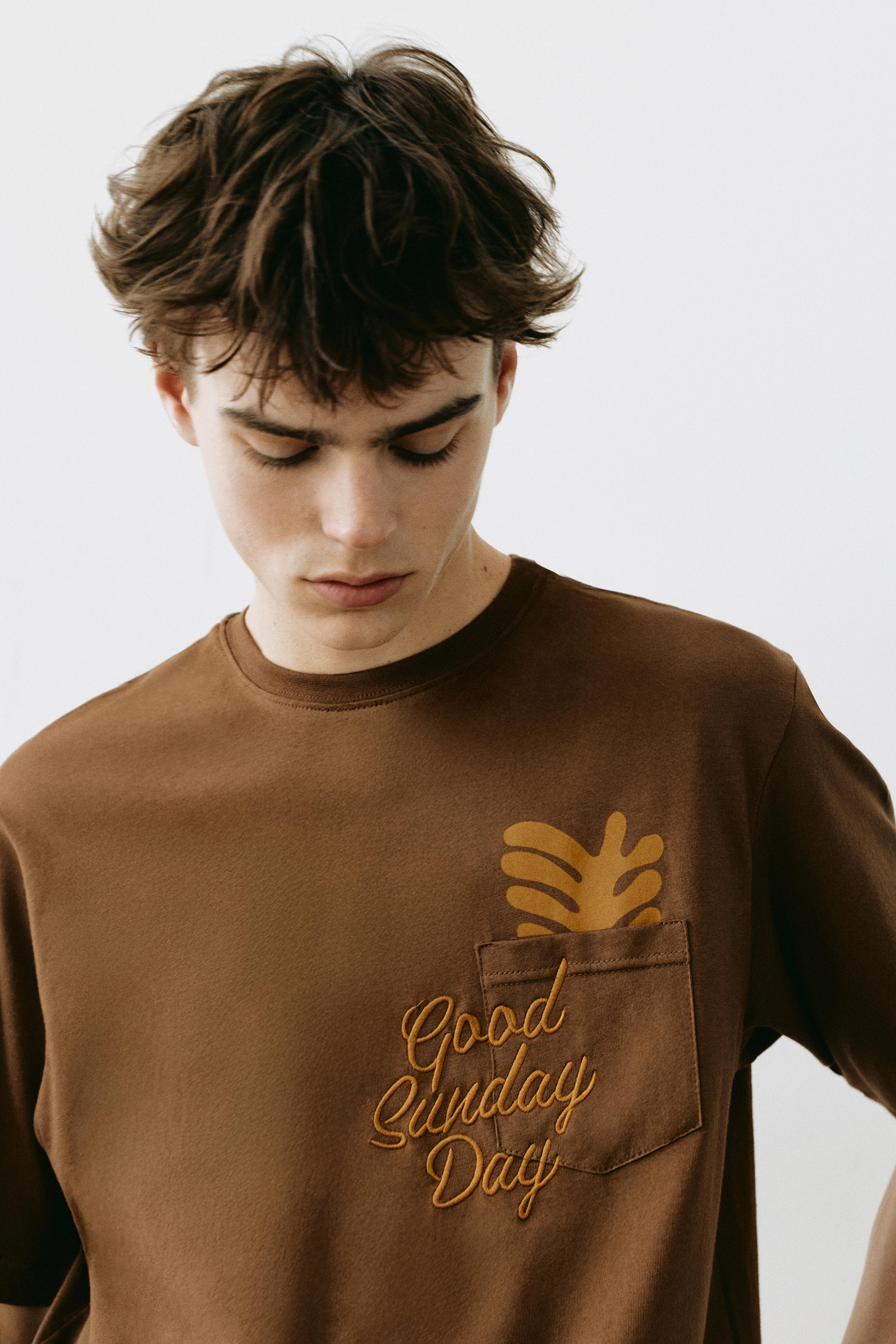 Boxy-fit graphic pocket T-shirt — Brown
