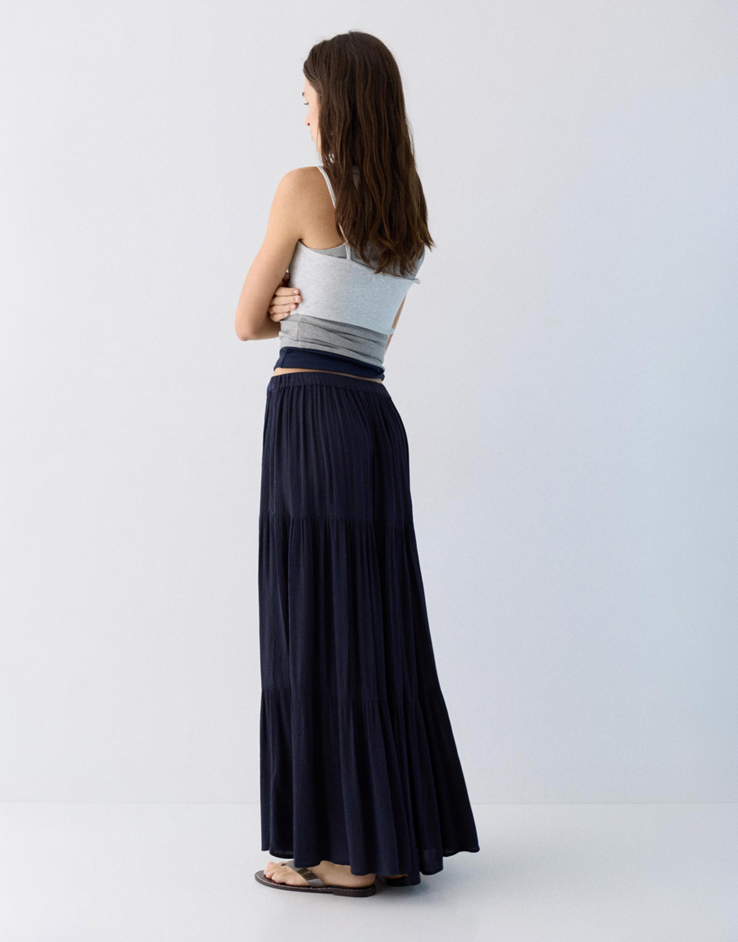 Flowy paneled midi skirt — Navy