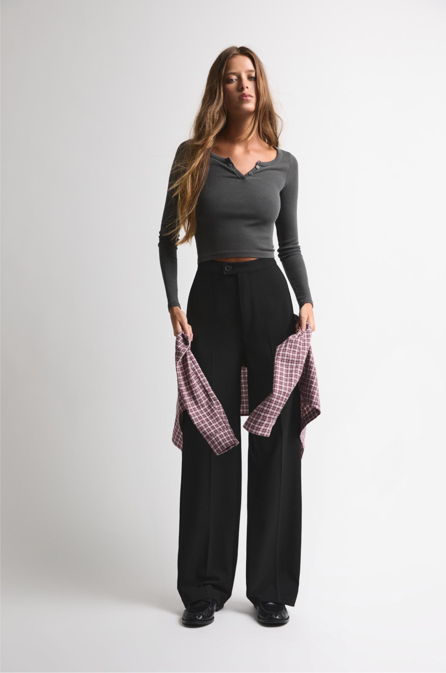 Straight-leg darted trousers — Black