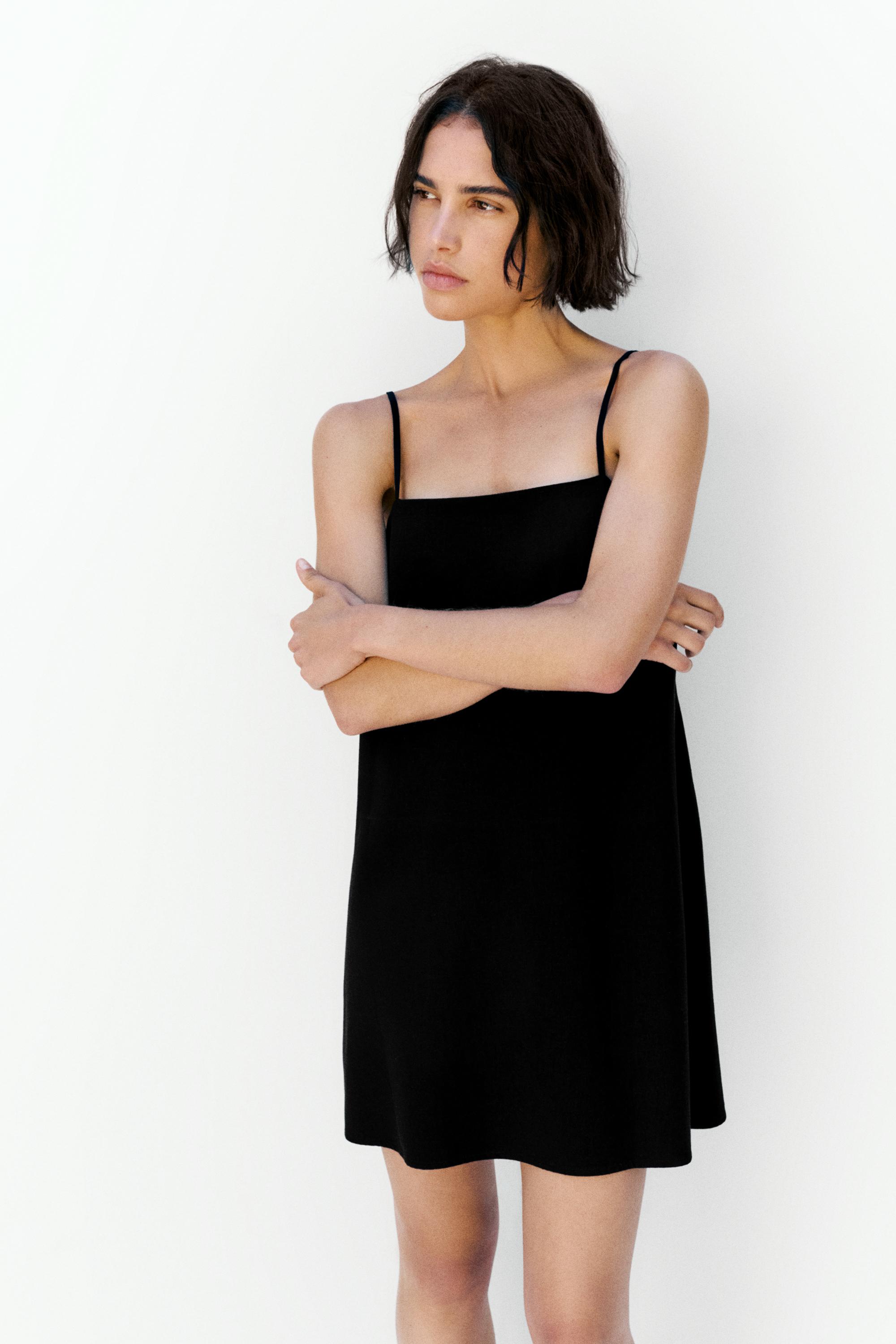 Short strappy dress with linen — Black