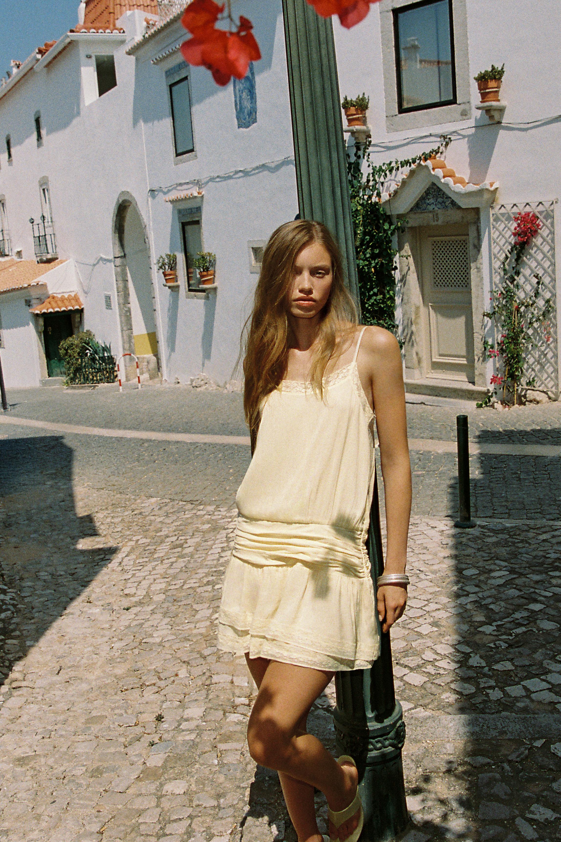 Short slip dress — Vanilla