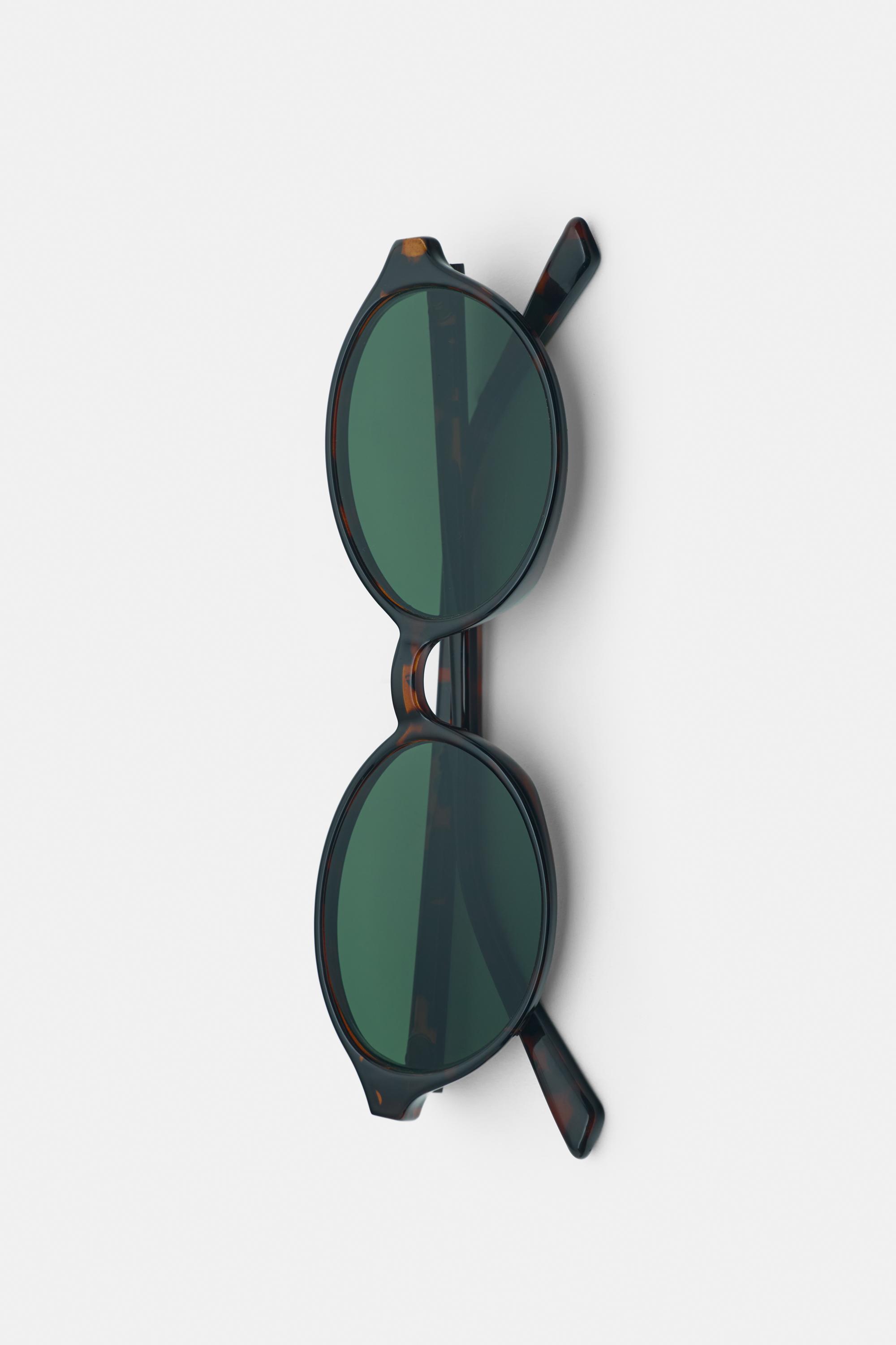 Resin oval sunglasses — Brown