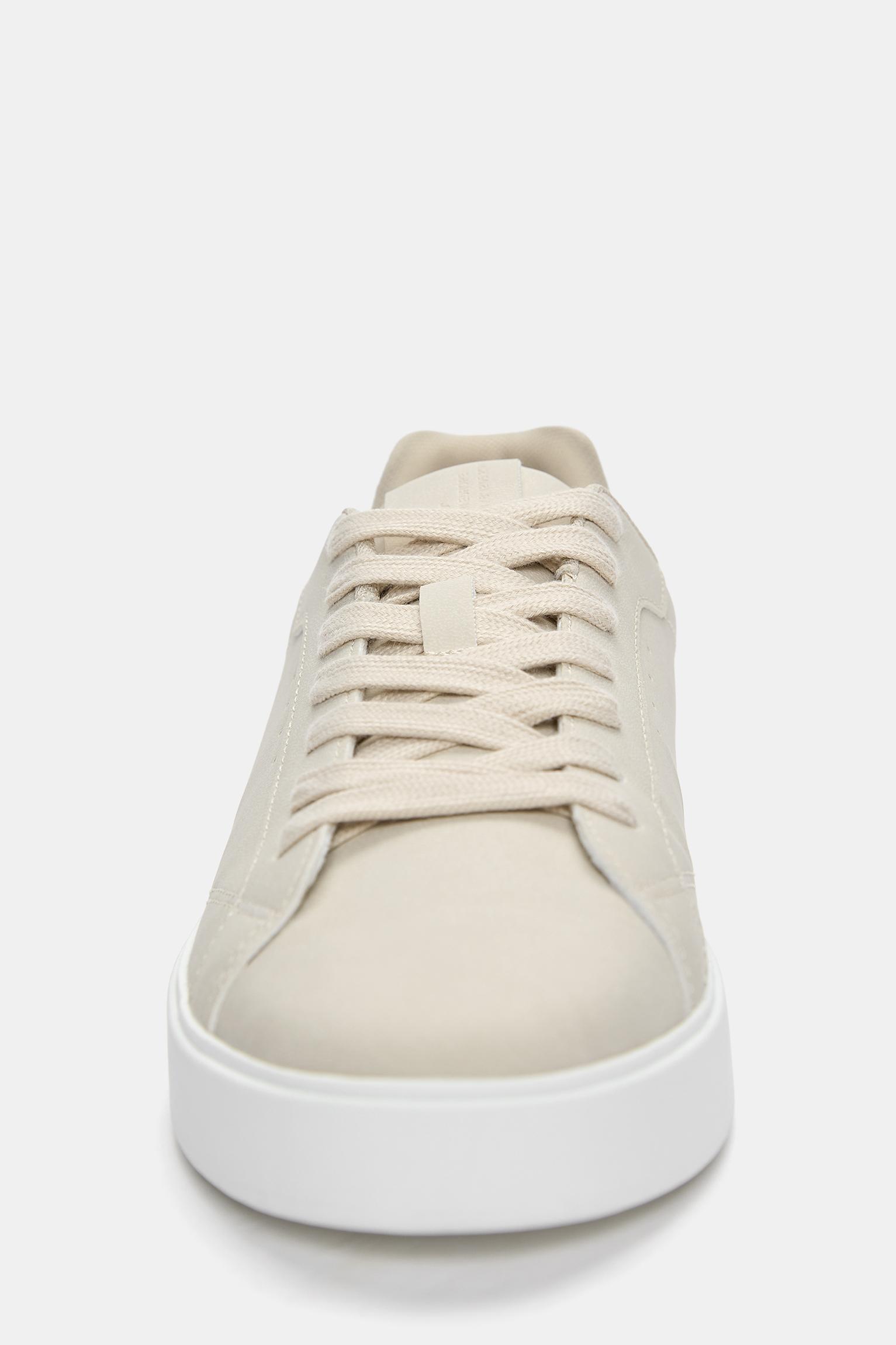 Casual trainers — Ecru