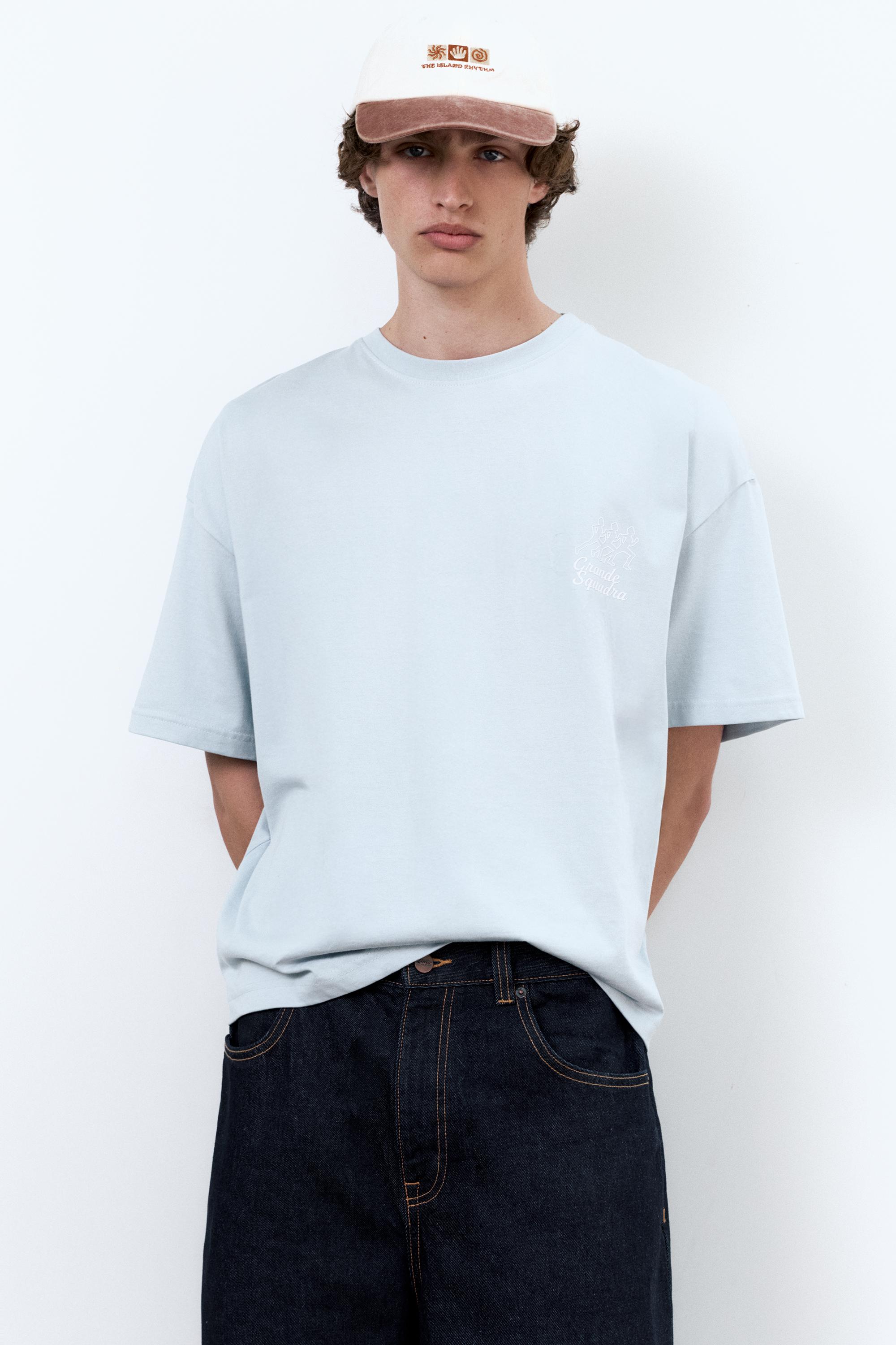 Boxy-fit T-shirt with graphic — Pale blue