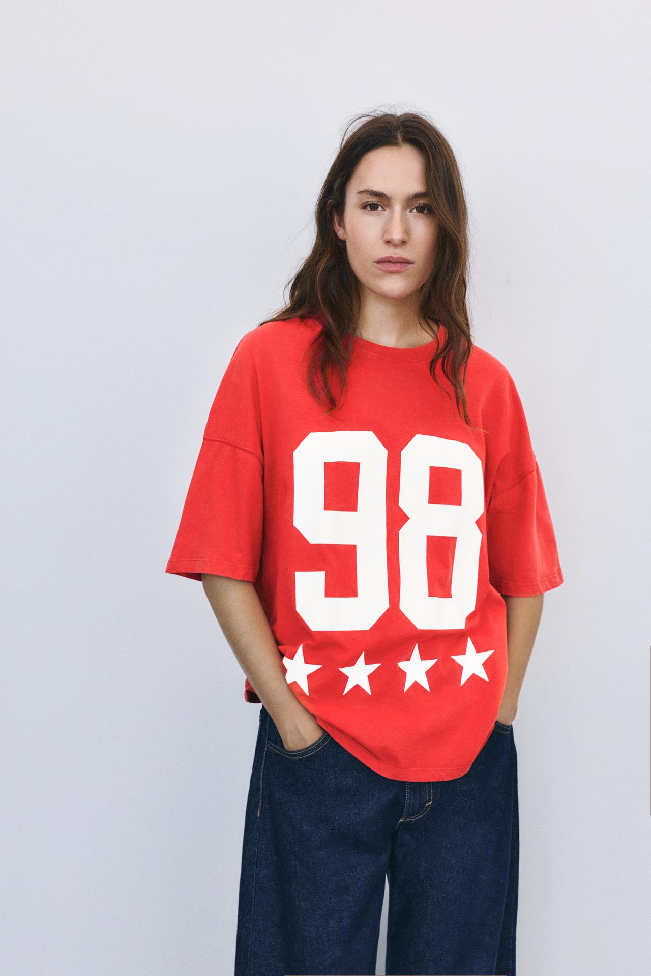 Number 98 star graphic T-shirt — Red