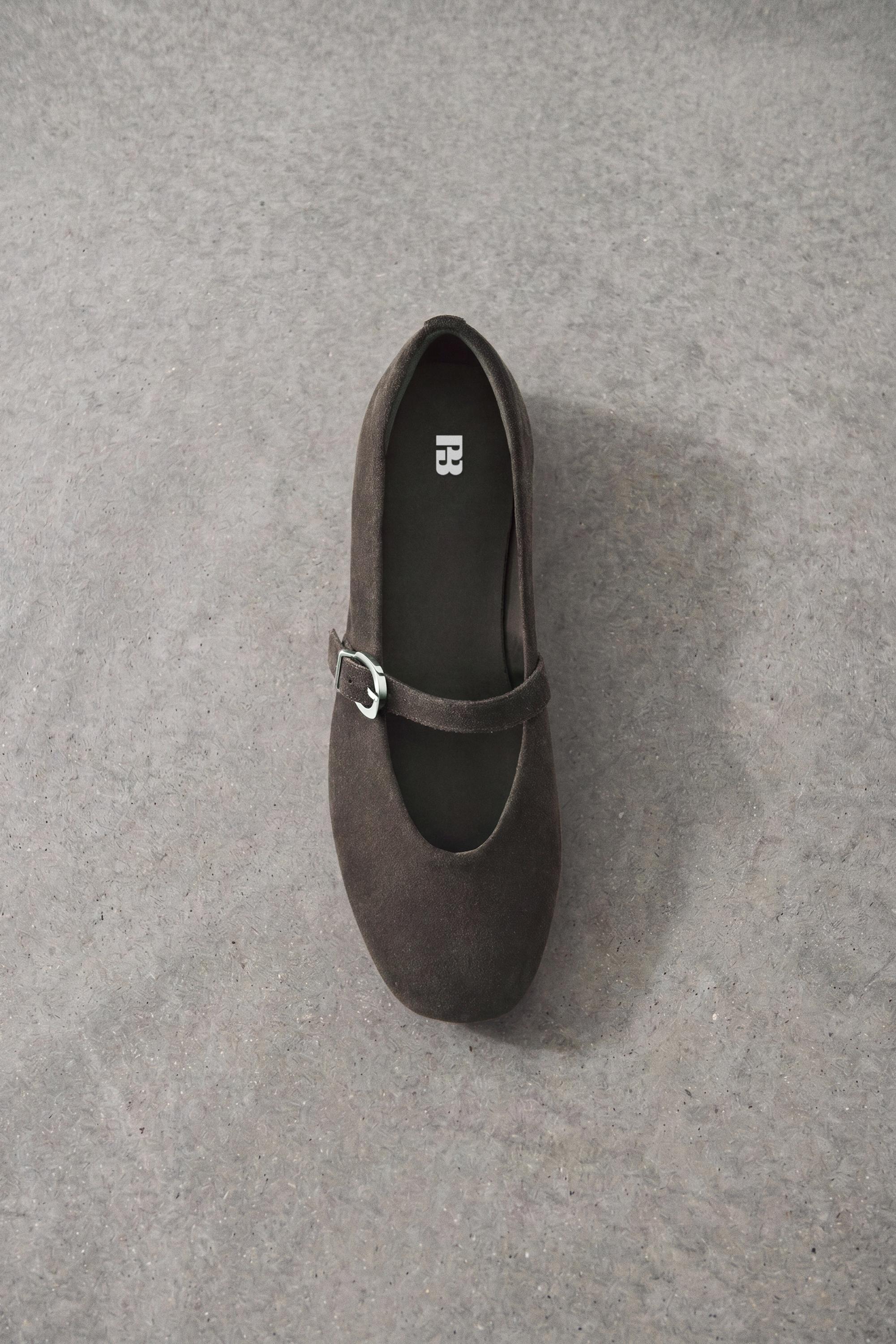 Leather ballerinas — Brown