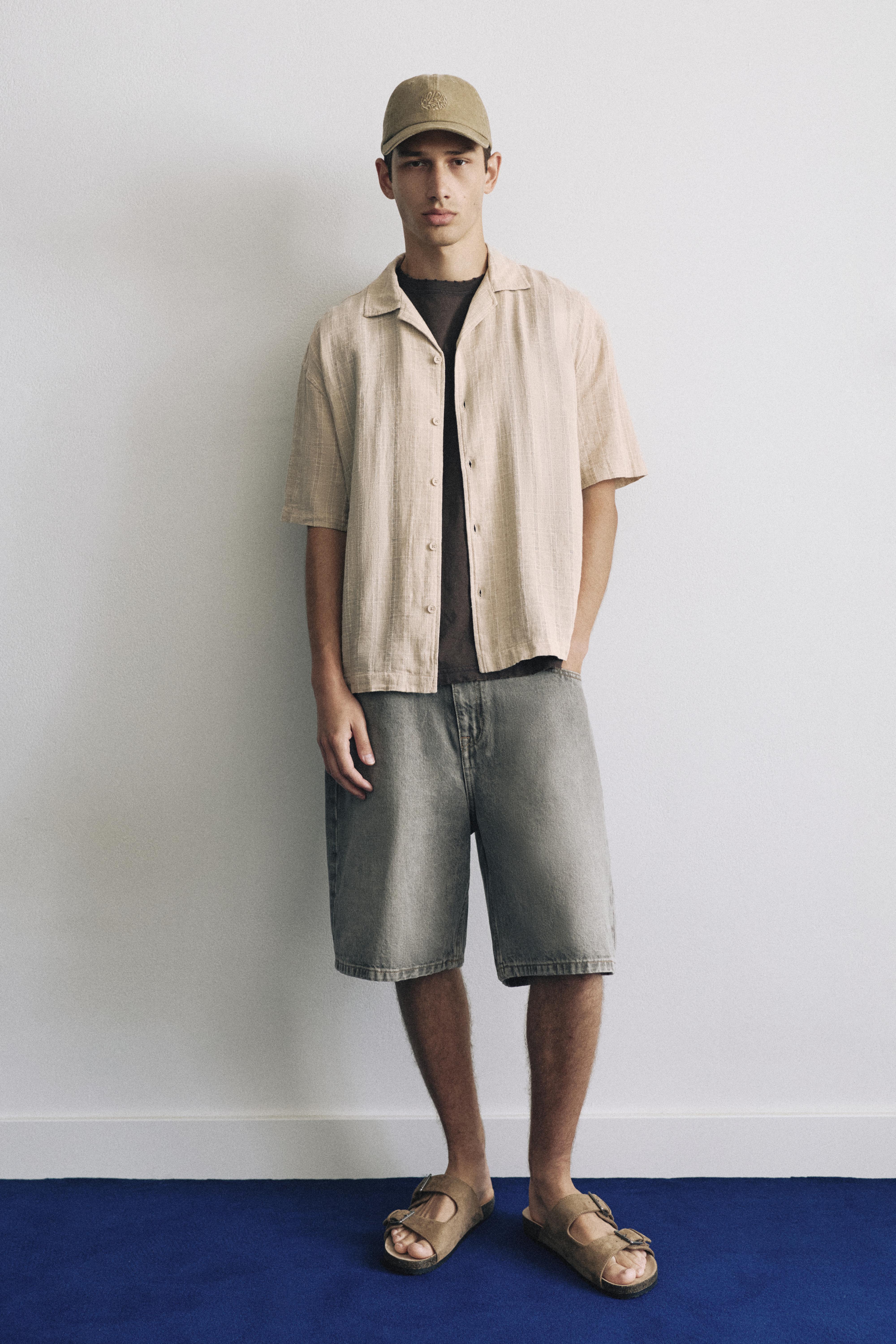 Buckled sandals — Ecru