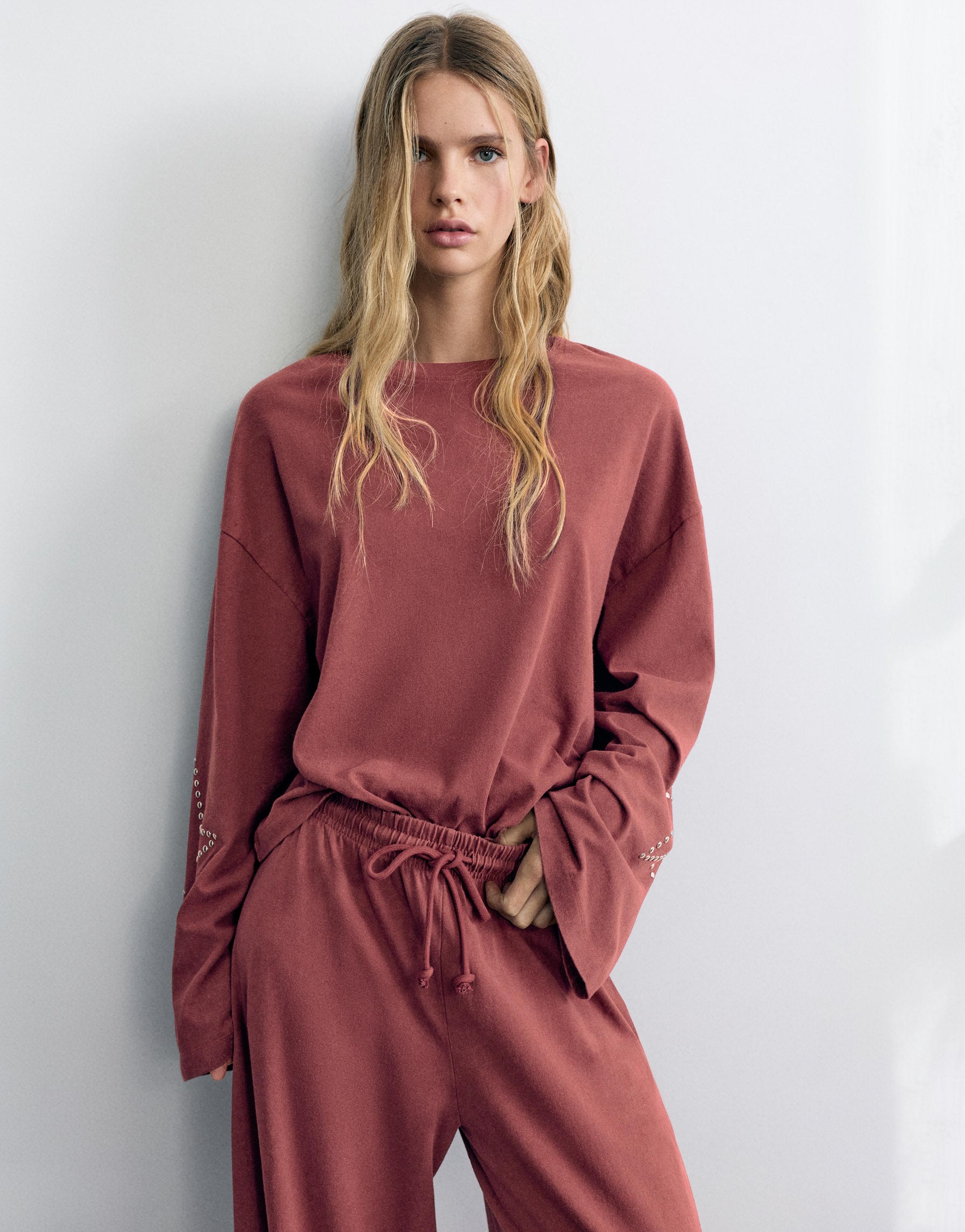 Stud star long sleeve T-shirt — Maroon