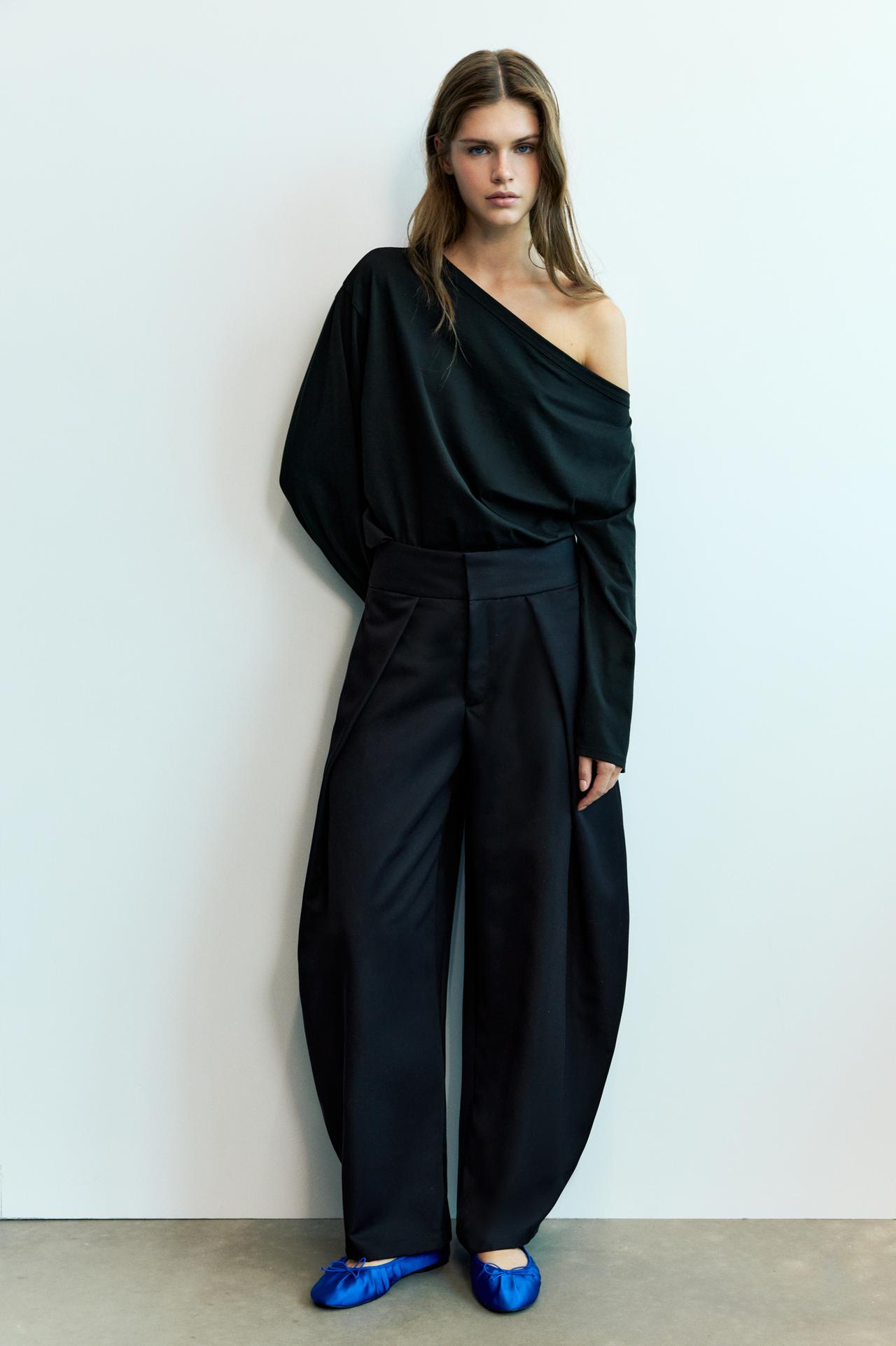 Asymmetric oversize T-shirt — Black