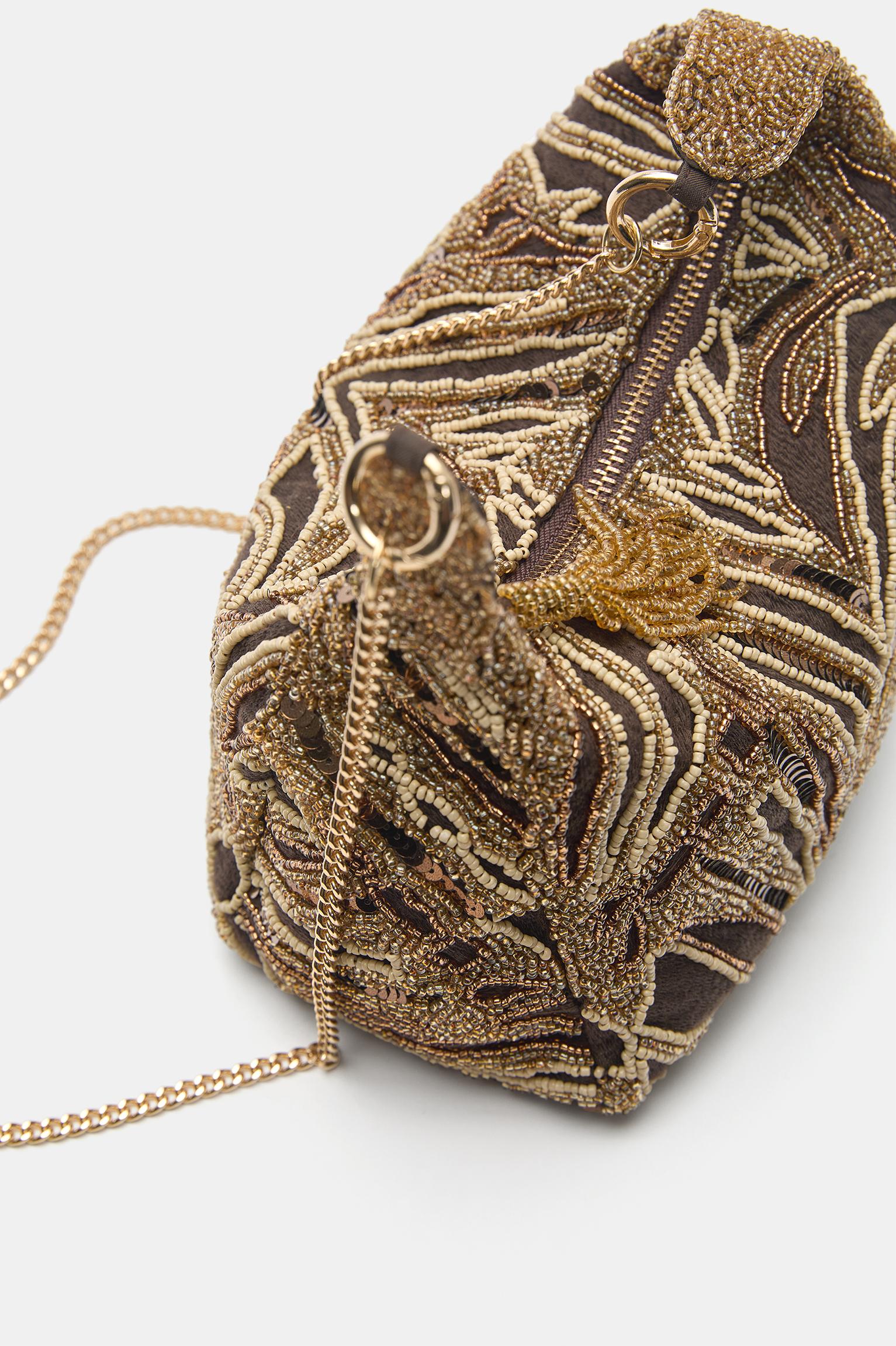 Beaded bag — Brown