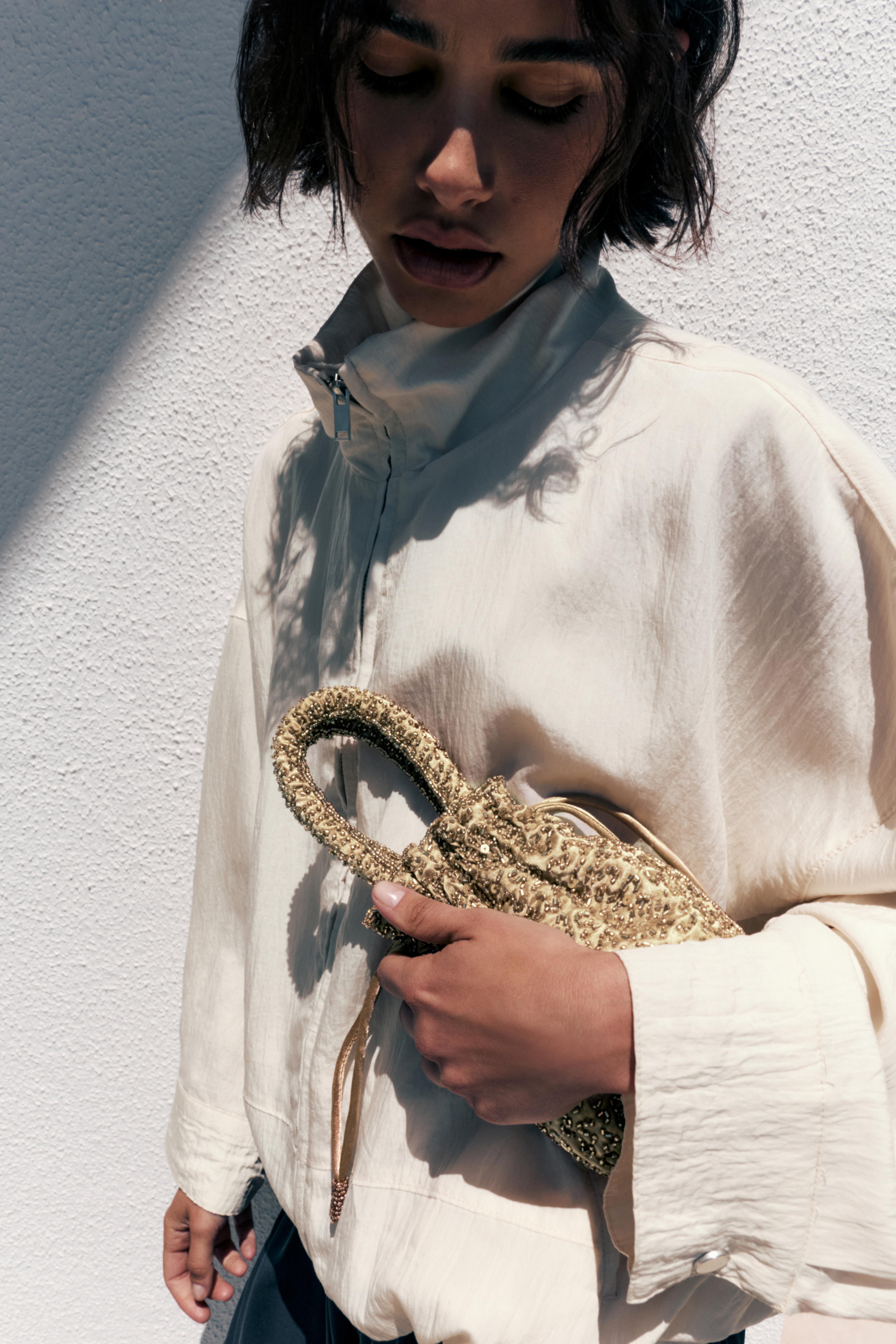 Beaded bag — Gold