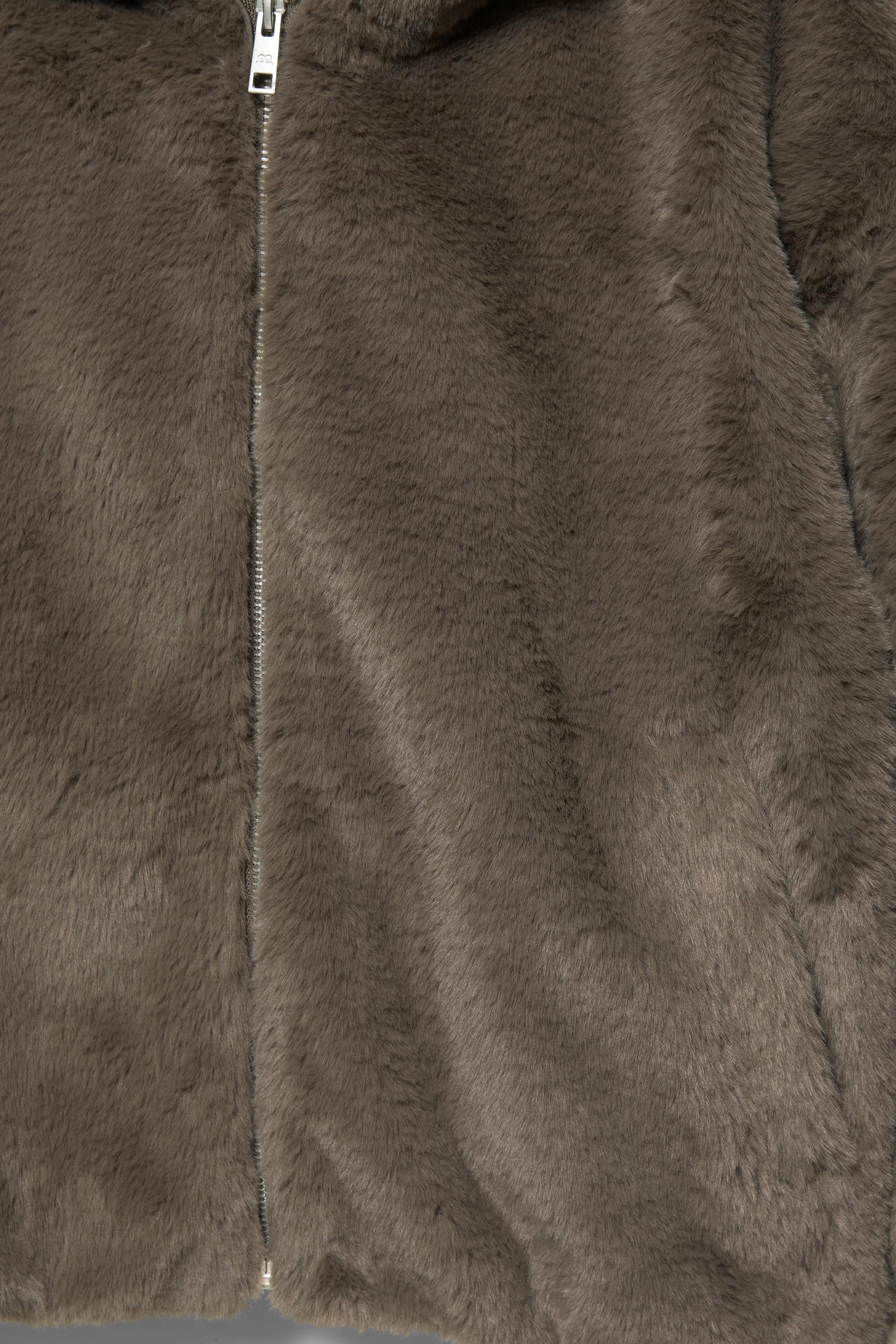 Kapüşonlu suni kürk ceket - Görsel 5